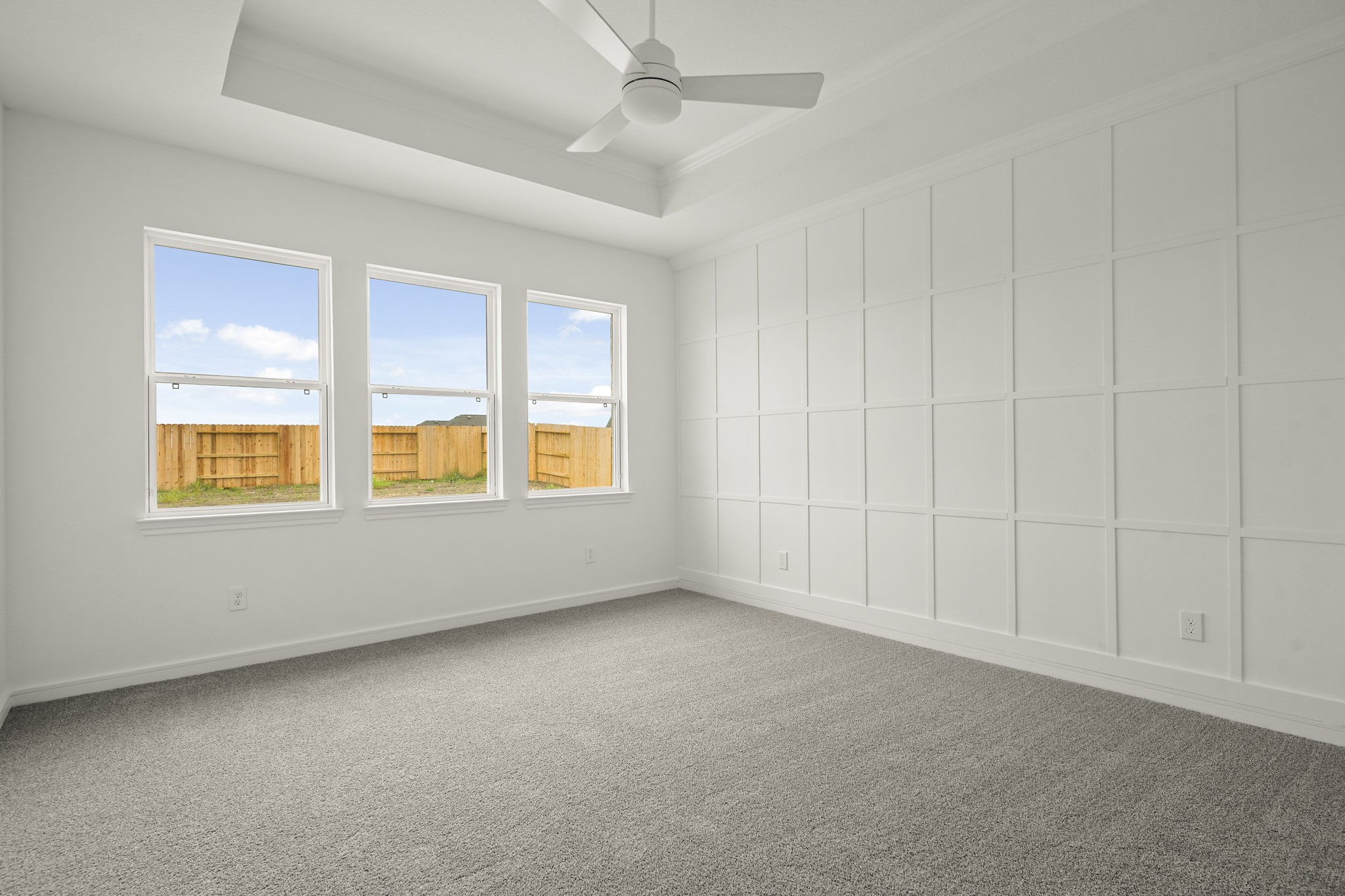 Spacious primary suite (*Photo not of actual home and used for illustration purposes only.)