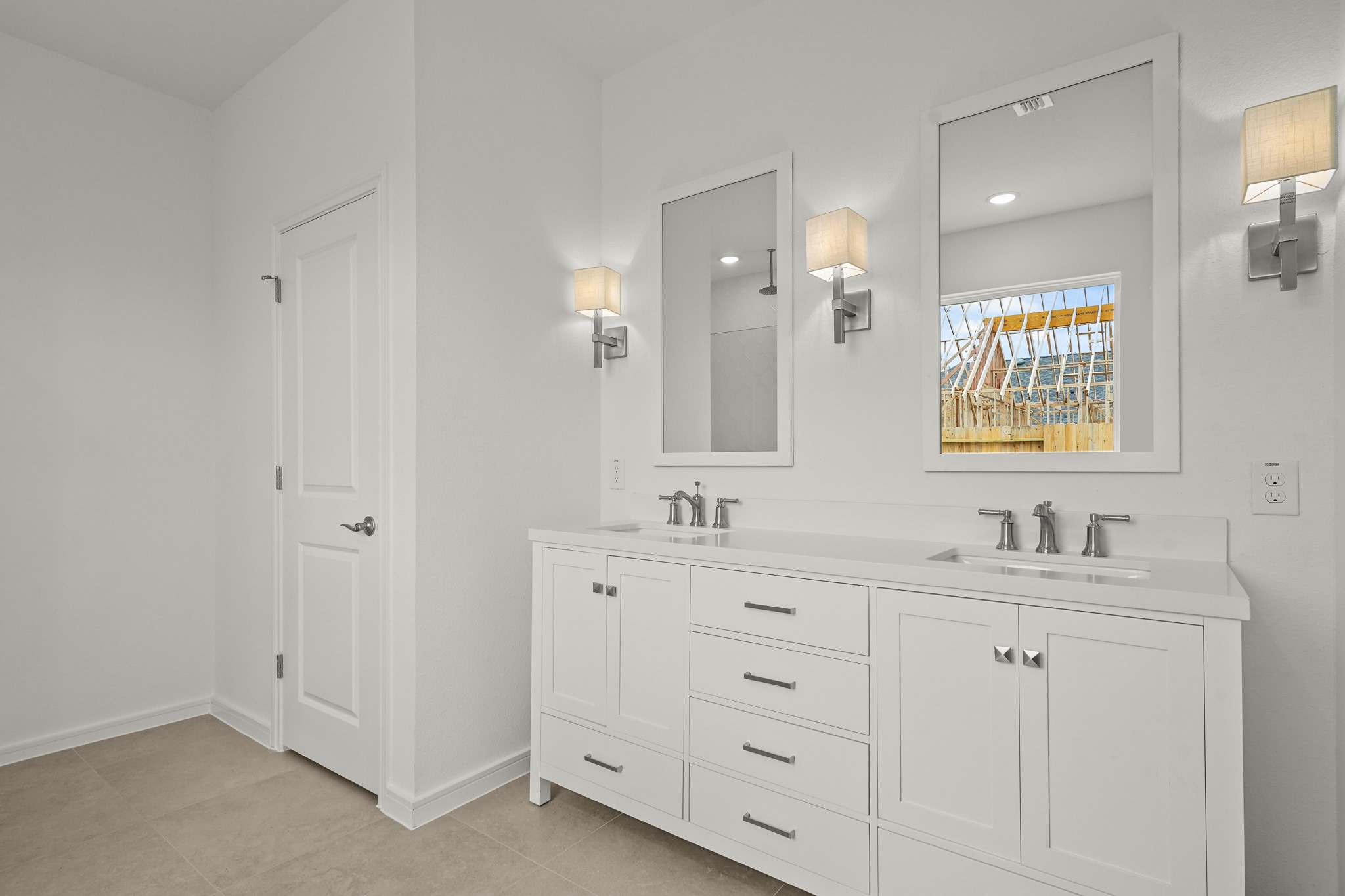 Spa-like primary bath (*Photo not of actual home and used for illustration purposes only.)