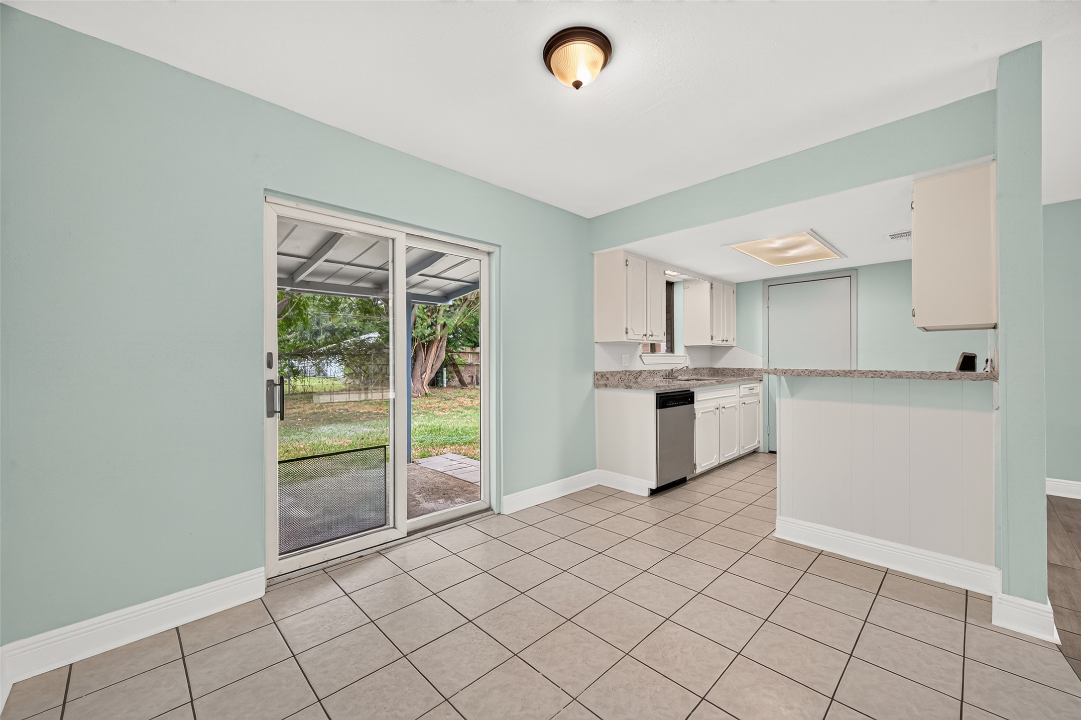 12411 Bichester Lane, Houston, TX 77039