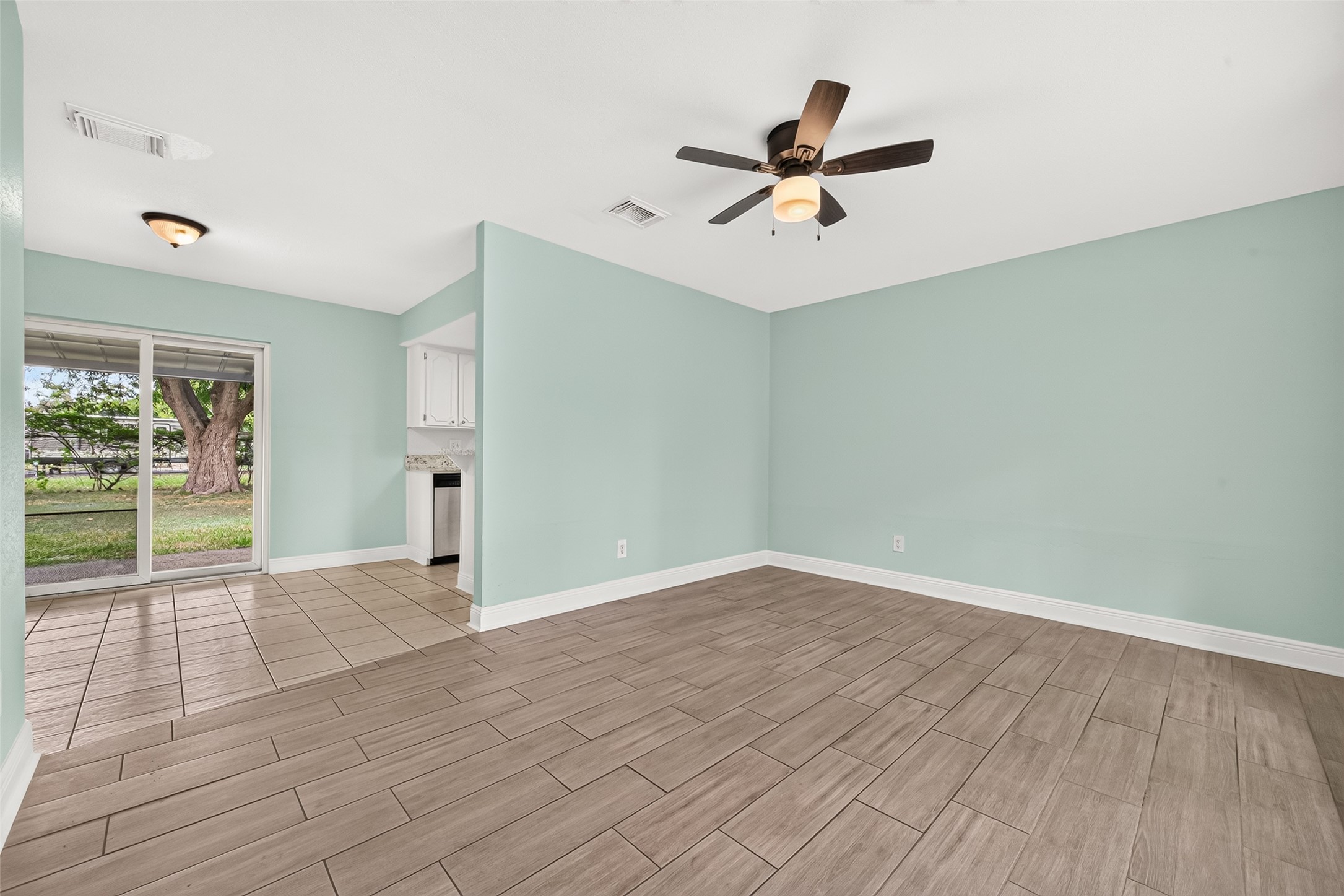 12411 Bichester Lane, Houston, TX 77039