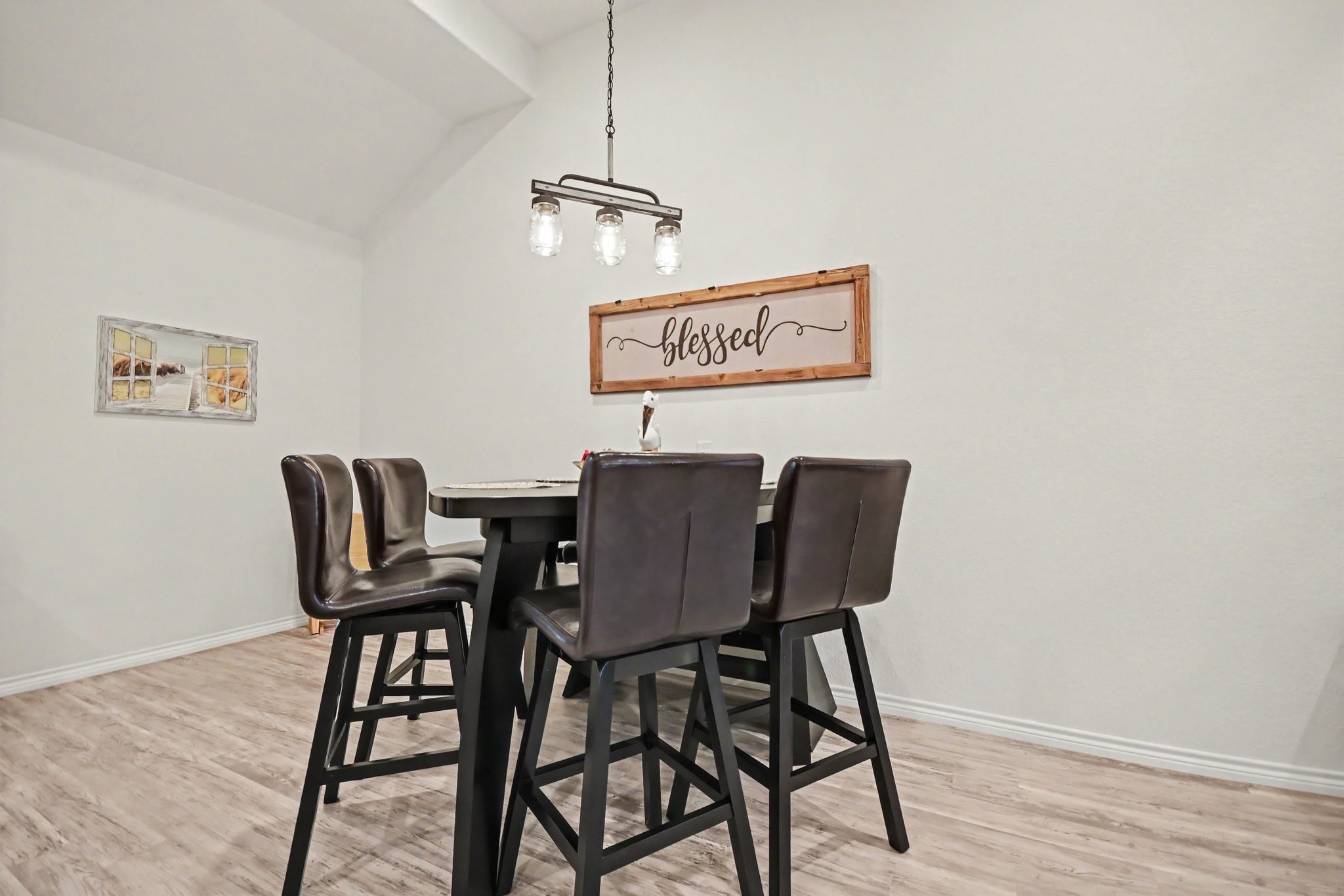 64 Borondo Pines, La Marque, TX 77568