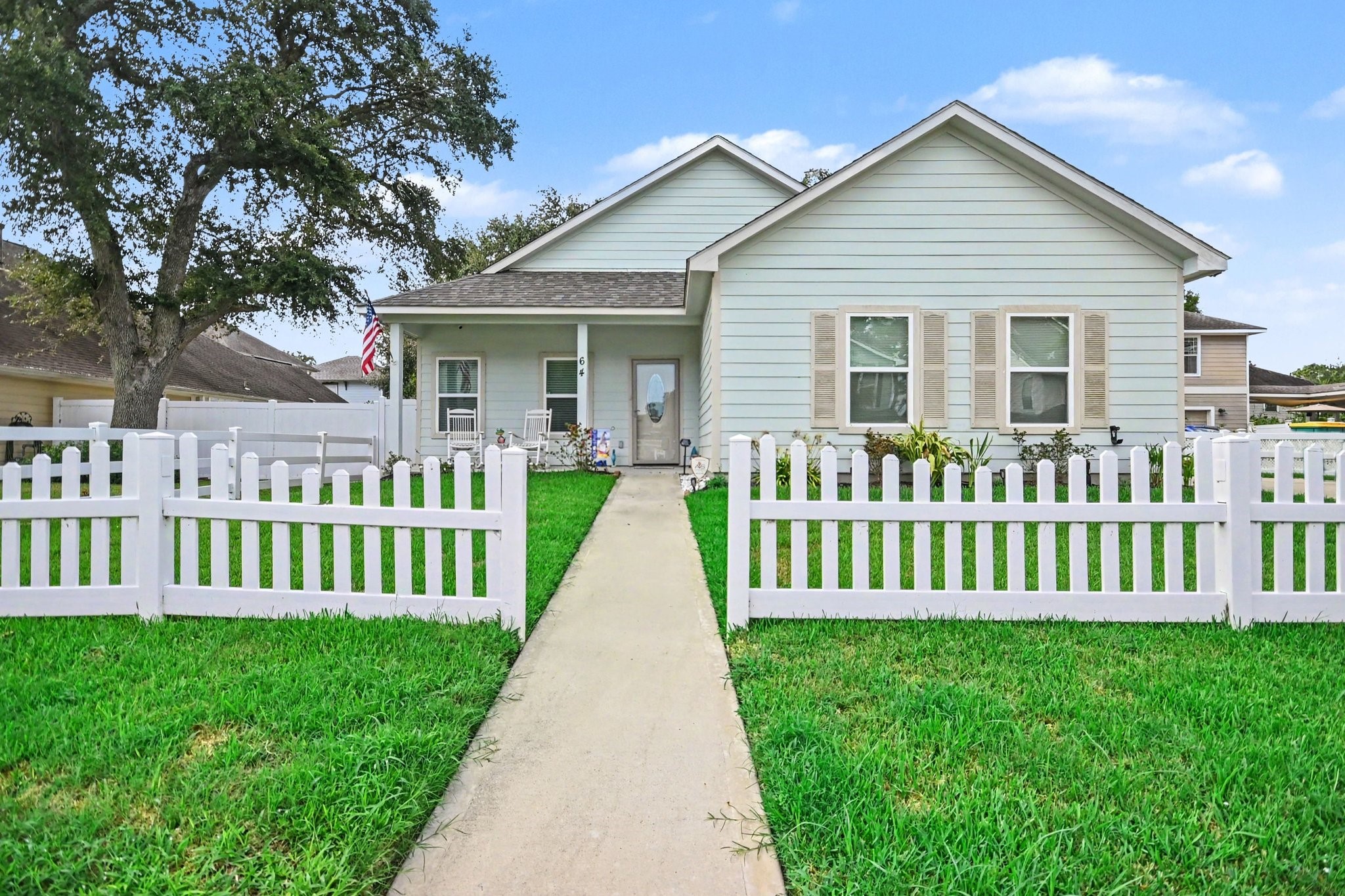 64 Borondo Pines, La Marque, TX 77568 64 Borondo Pines, La Marque, TX 77568