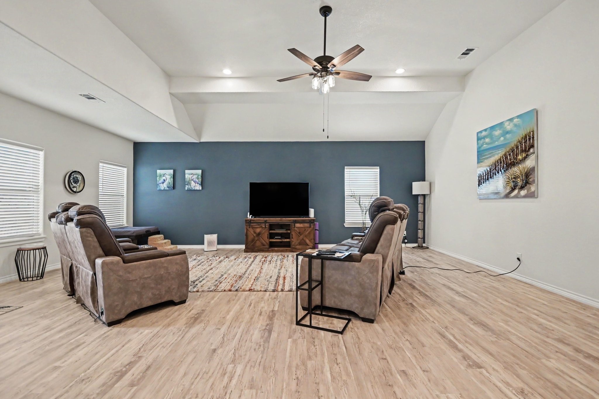 64 Borondo Pines, La Marque, TX 77568