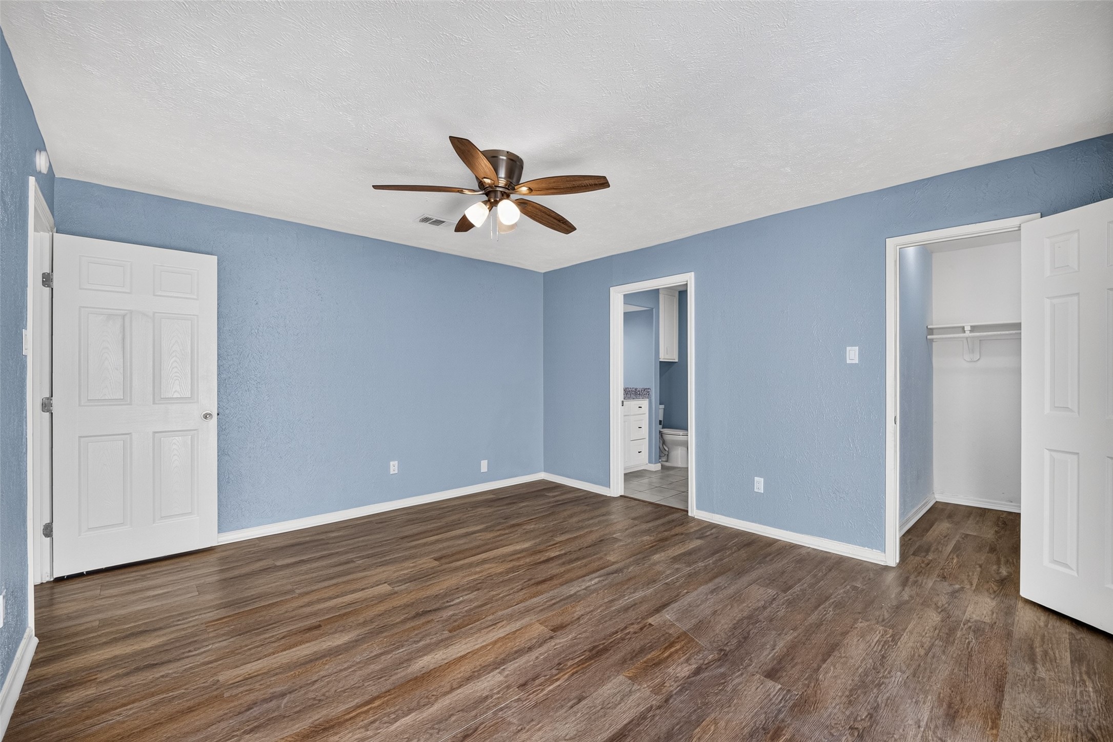 11803 Brook Meadows Lane, Meadows Place, TX 77477