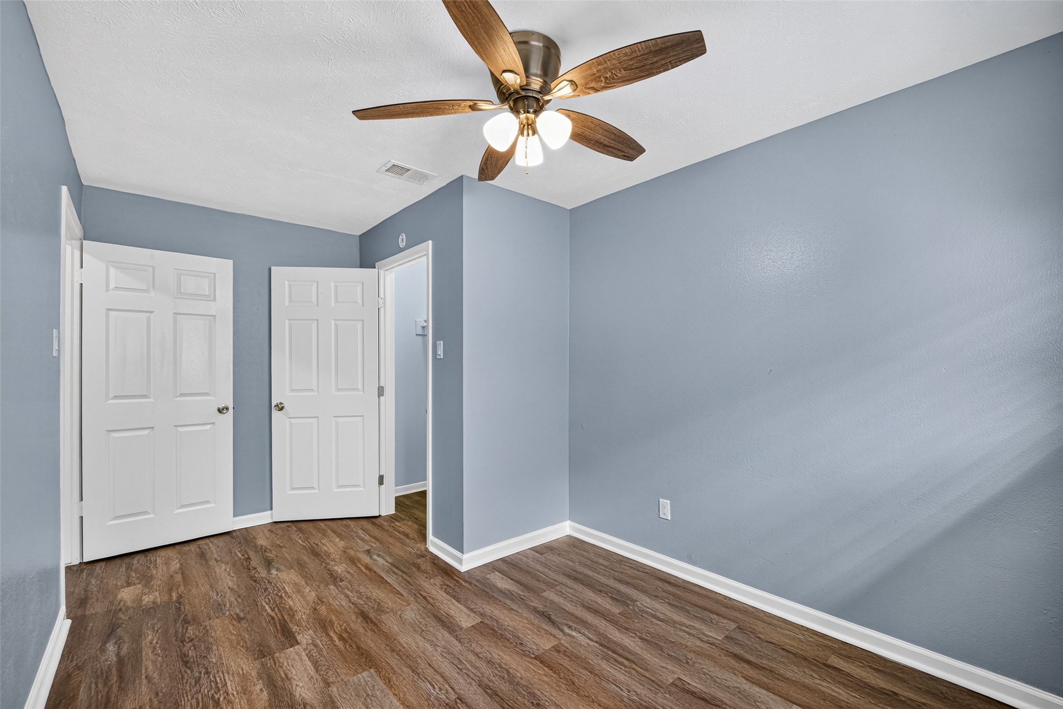 11803 Brook Meadows Lane, Meadows Place, TX 77477