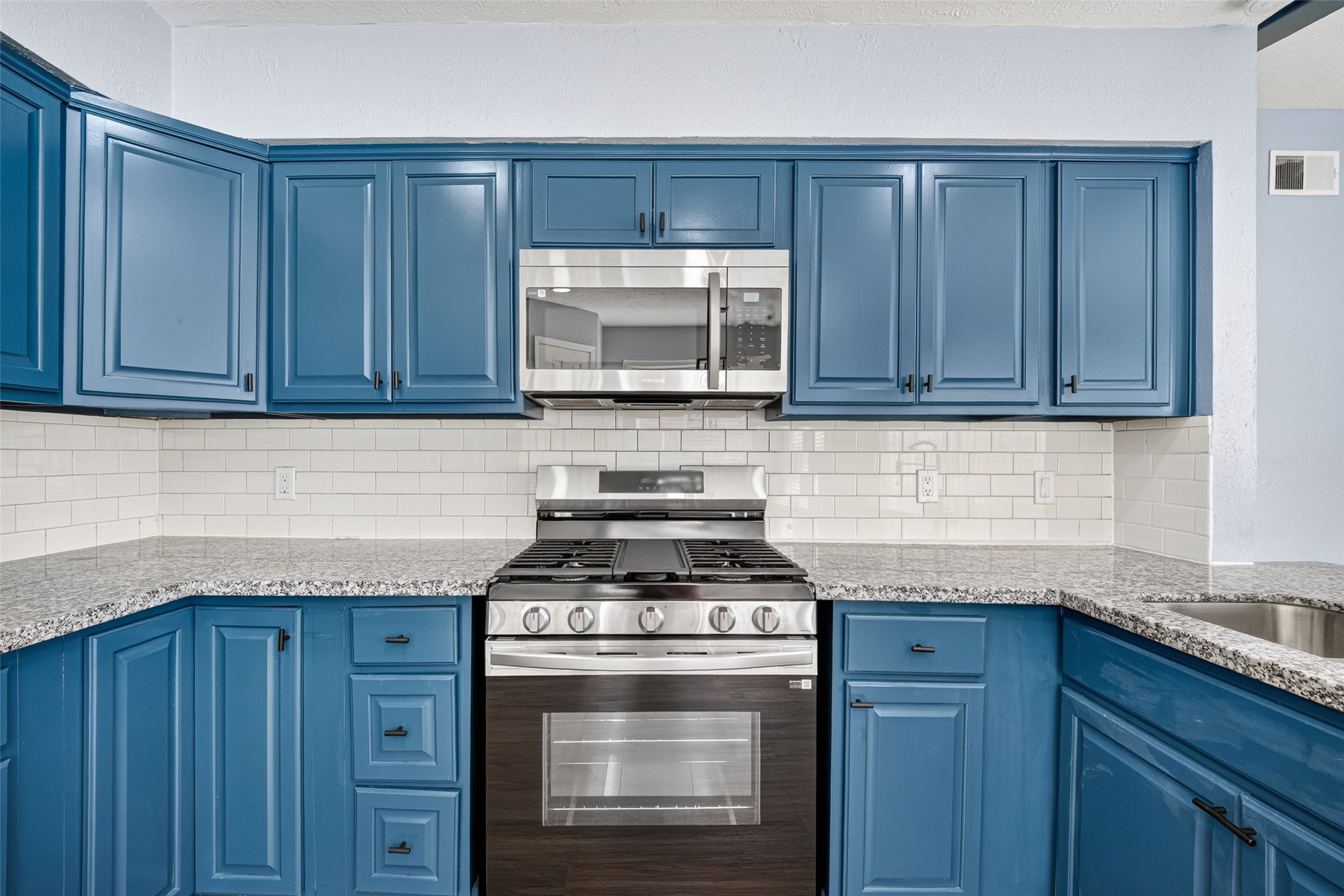 11803 Brook Meadows Lane, Meadows Place, TX 77477