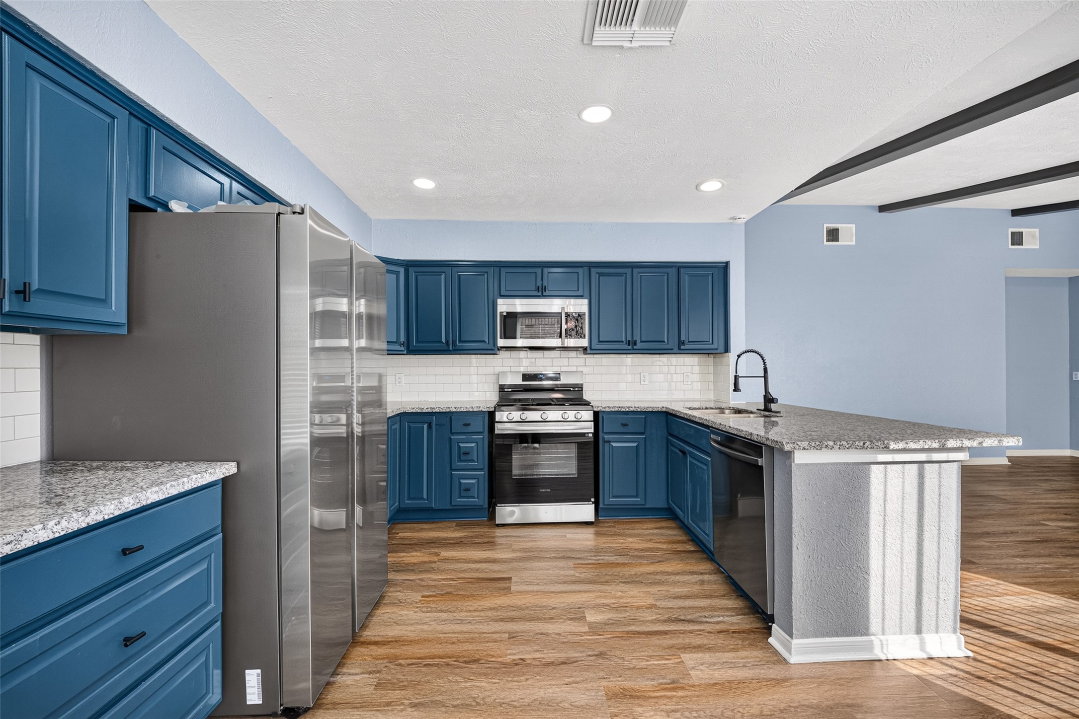 11803 Brook Meadows Lane, Meadows Place, TX 77477