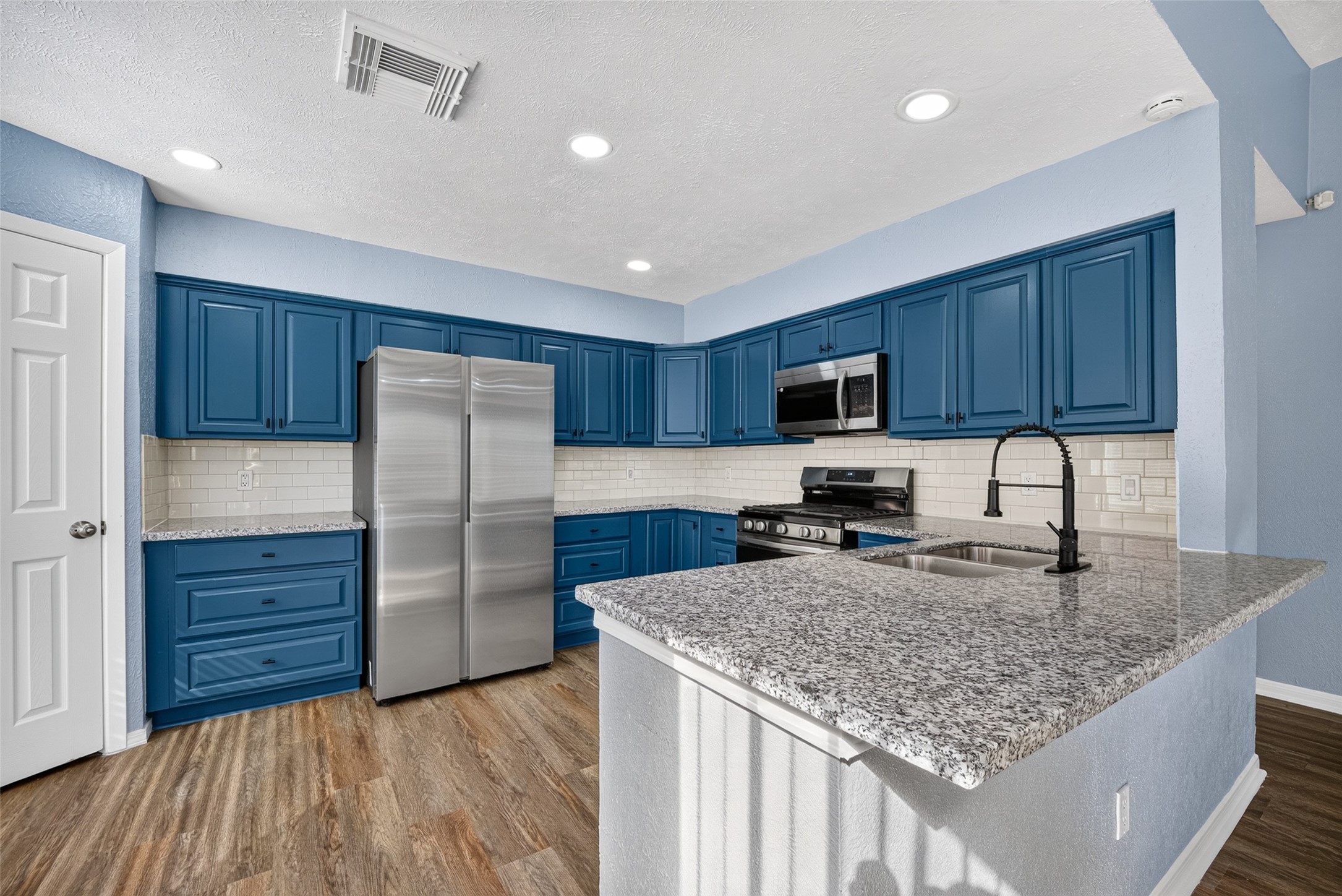 11803 Brook Meadows Lane, Meadows Place, TX 77477