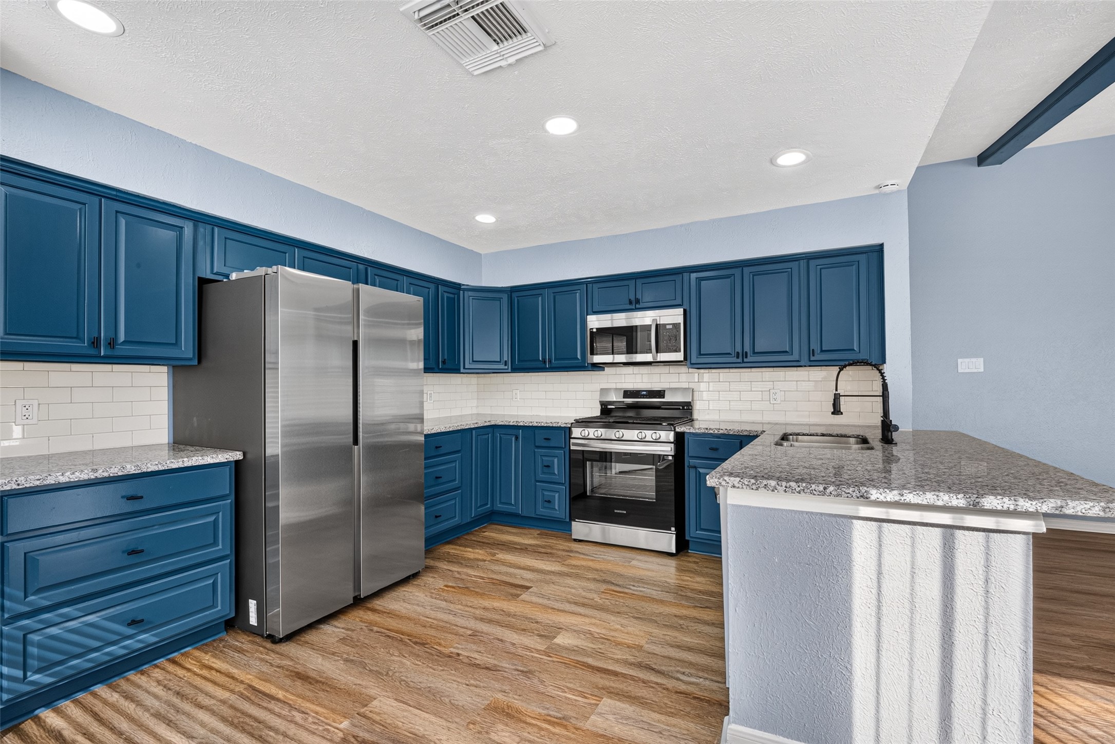 11803 Brook Meadows Lane, Meadows Place, TX 77477