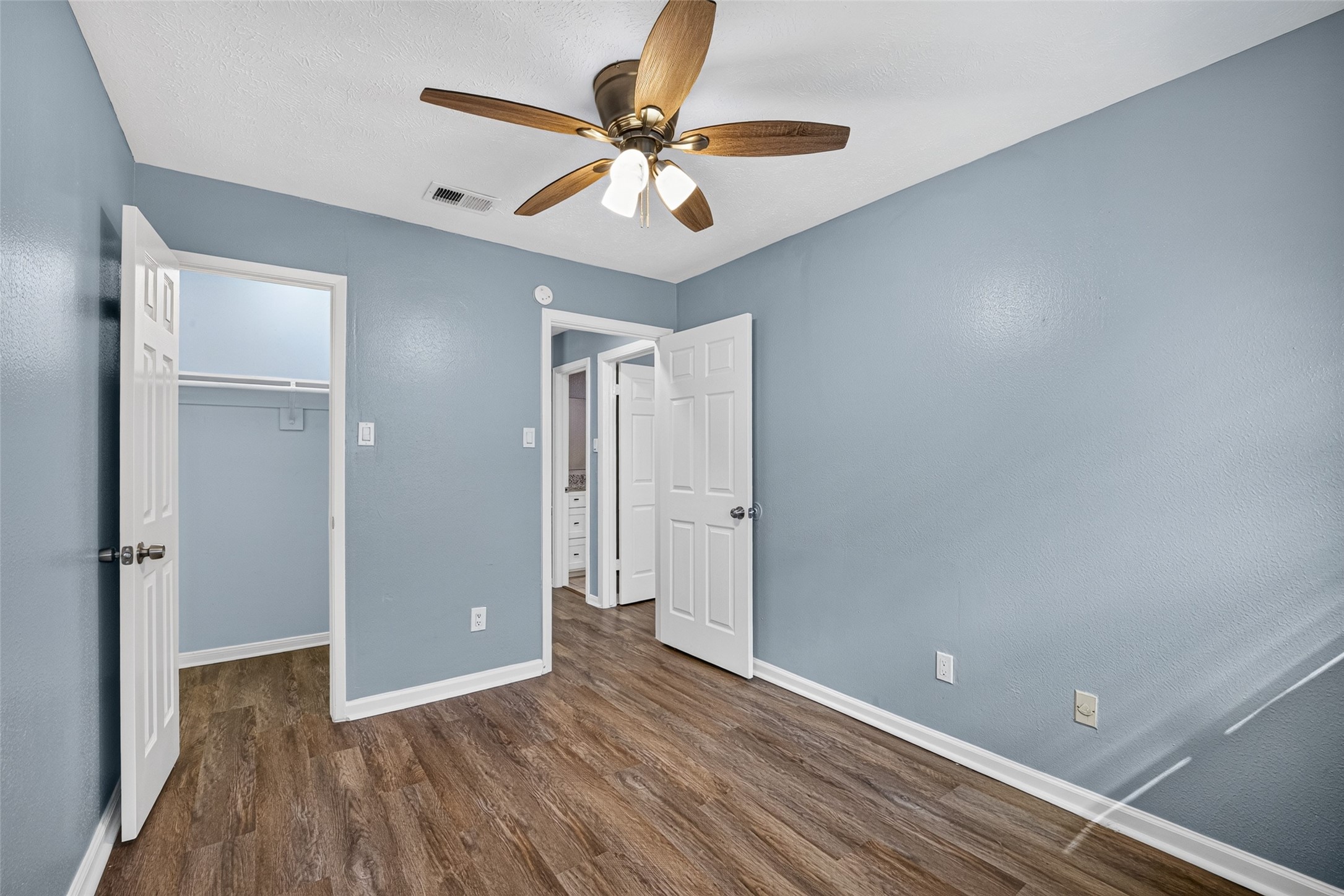 11803 Brook Meadows Lane, Meadows Place, TX 77477
