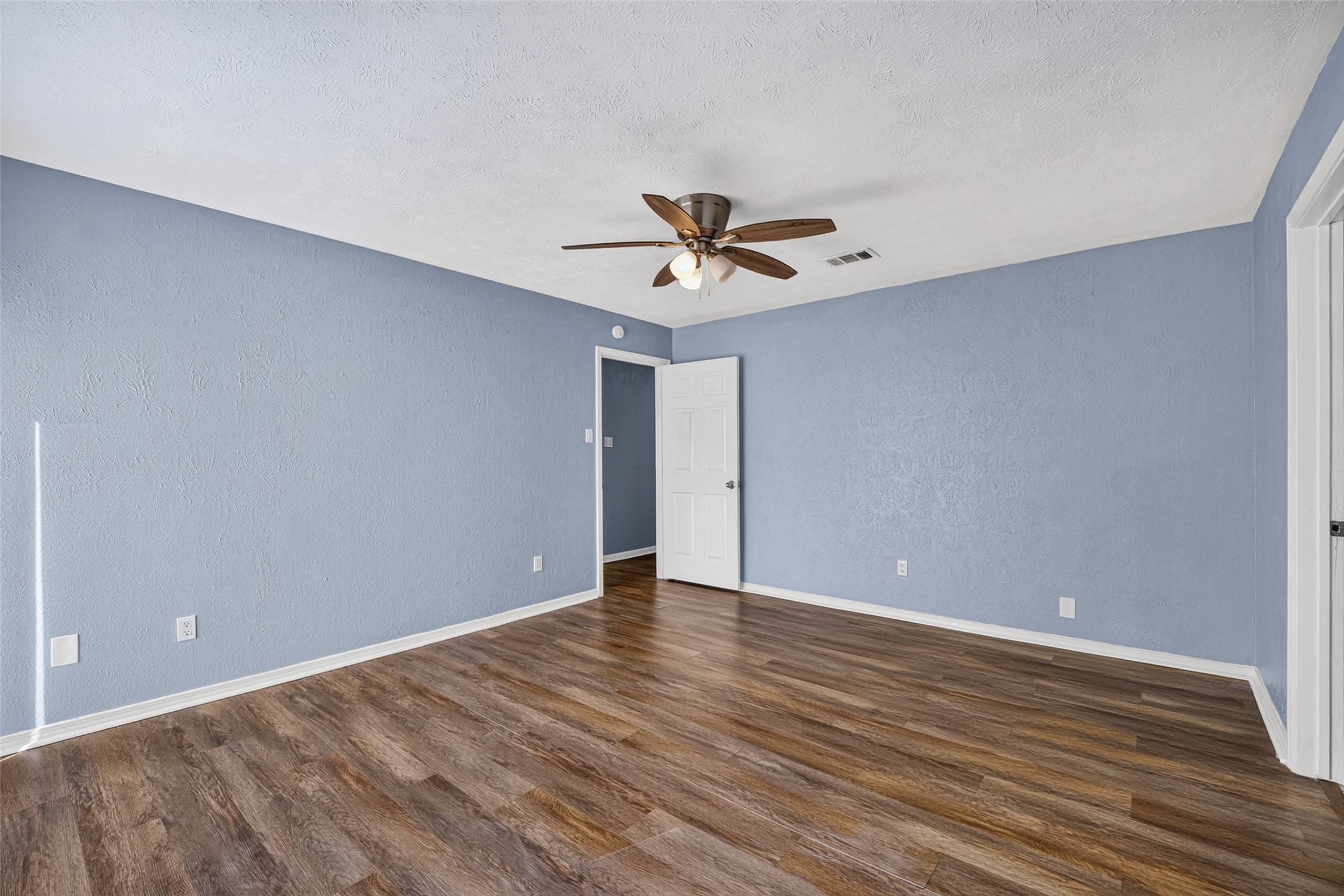 11803 Brook Meadows Lane, Meadows Place, TX 77477