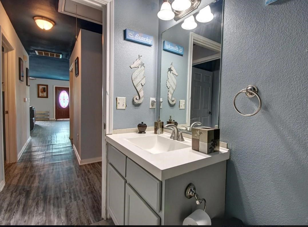 641 4th Street, Dickinson, TX 77539
