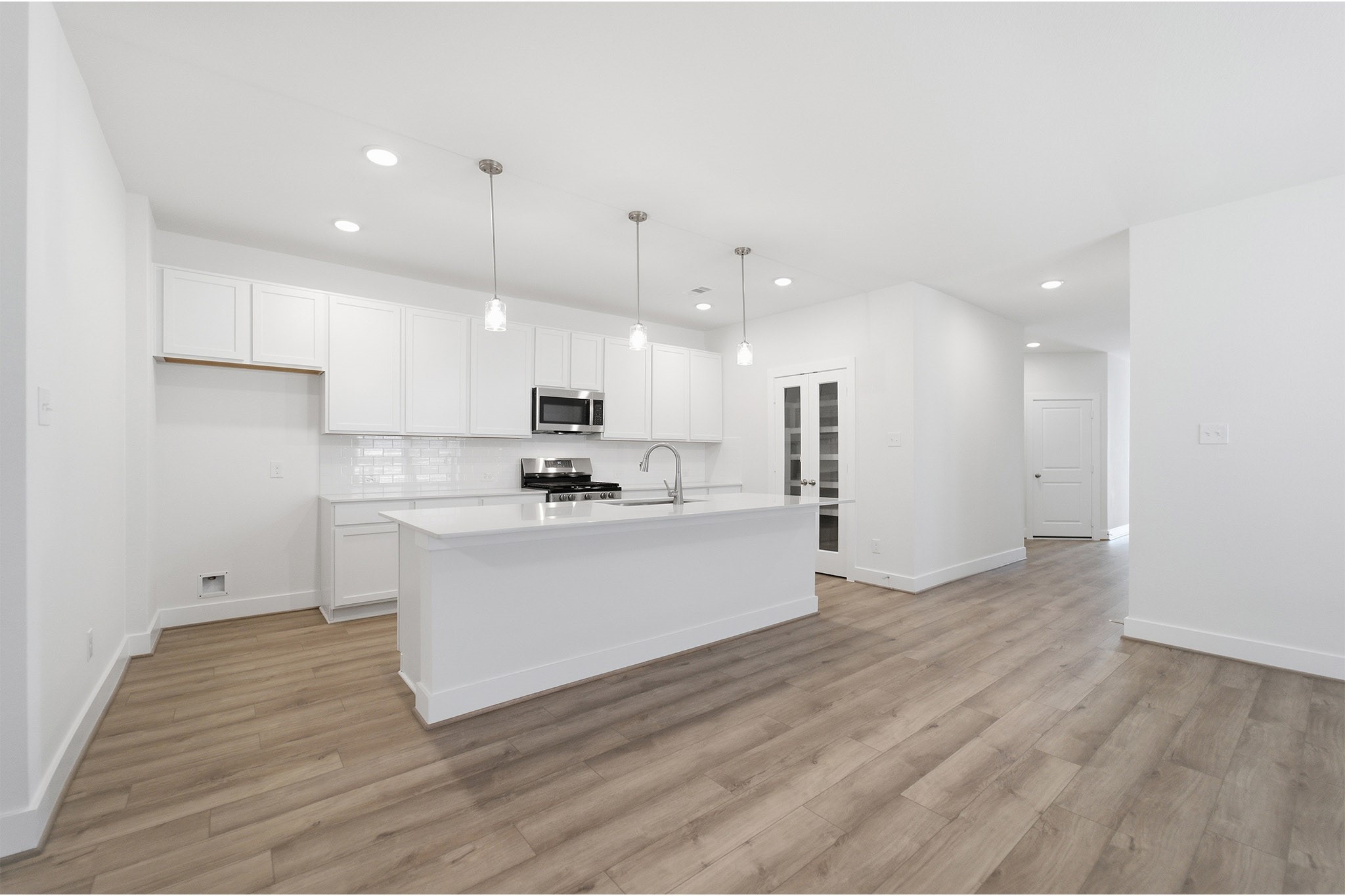 801 Dewberry Road, La Marque, TX 77568
