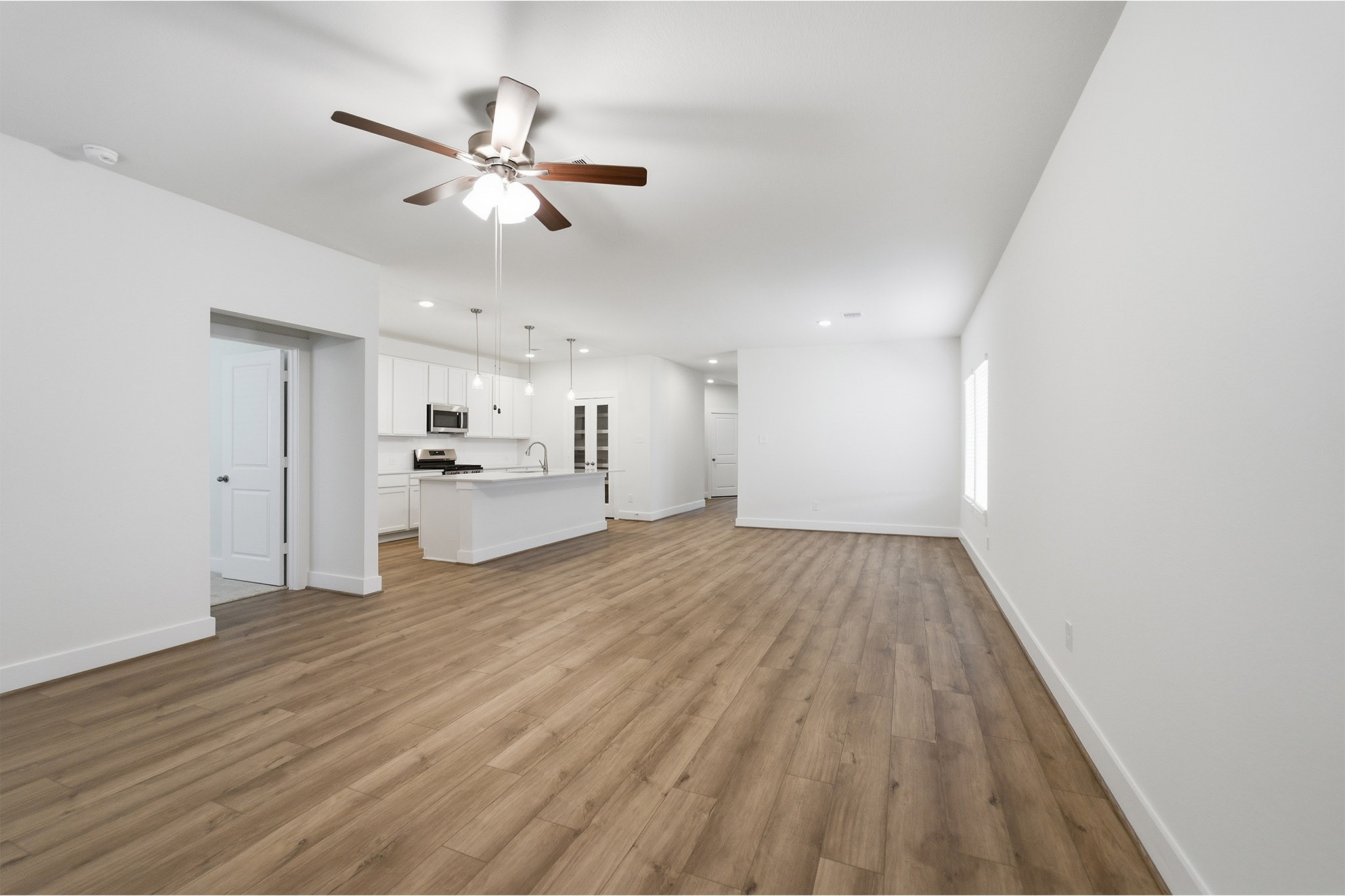 801 Dewberry Road, La Marque, TX 77568