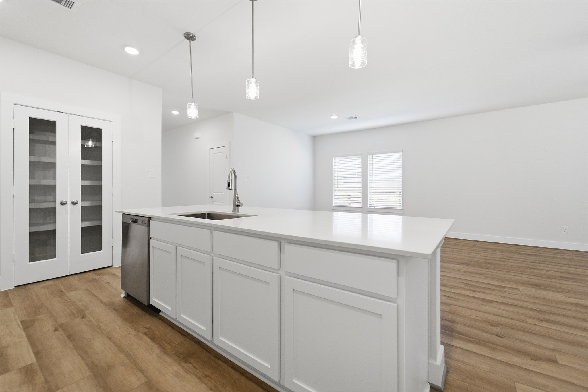 801 Dewberry Road, La Marque, TX 77568