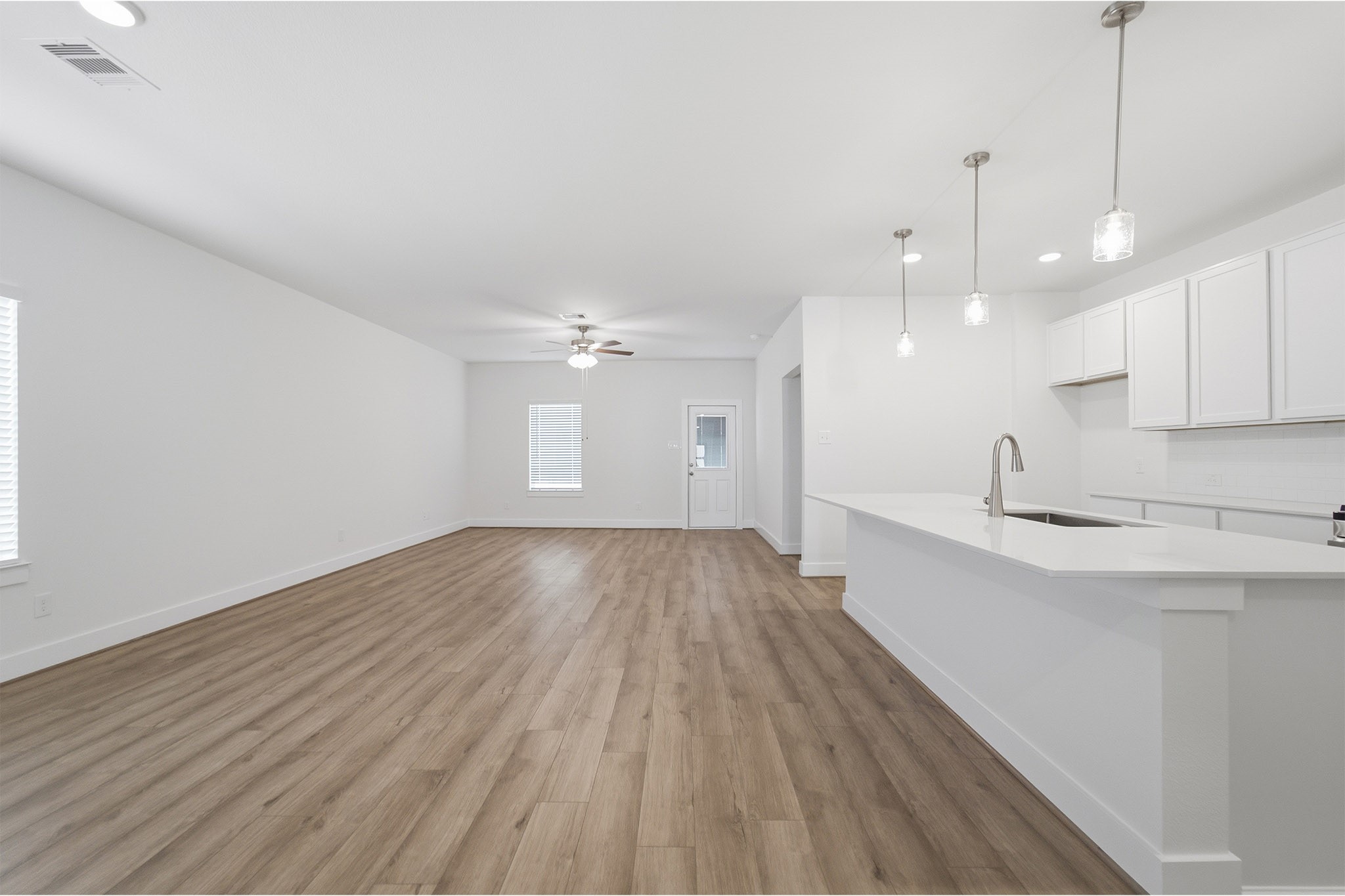 801 Dewberry Road, La Marque, TX 77568