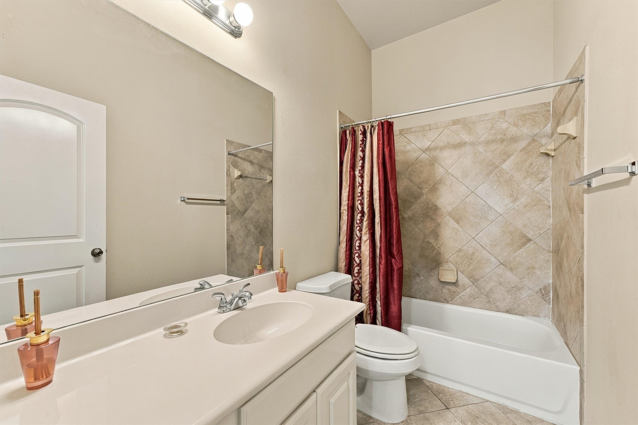 Full bath IN bedroom #4