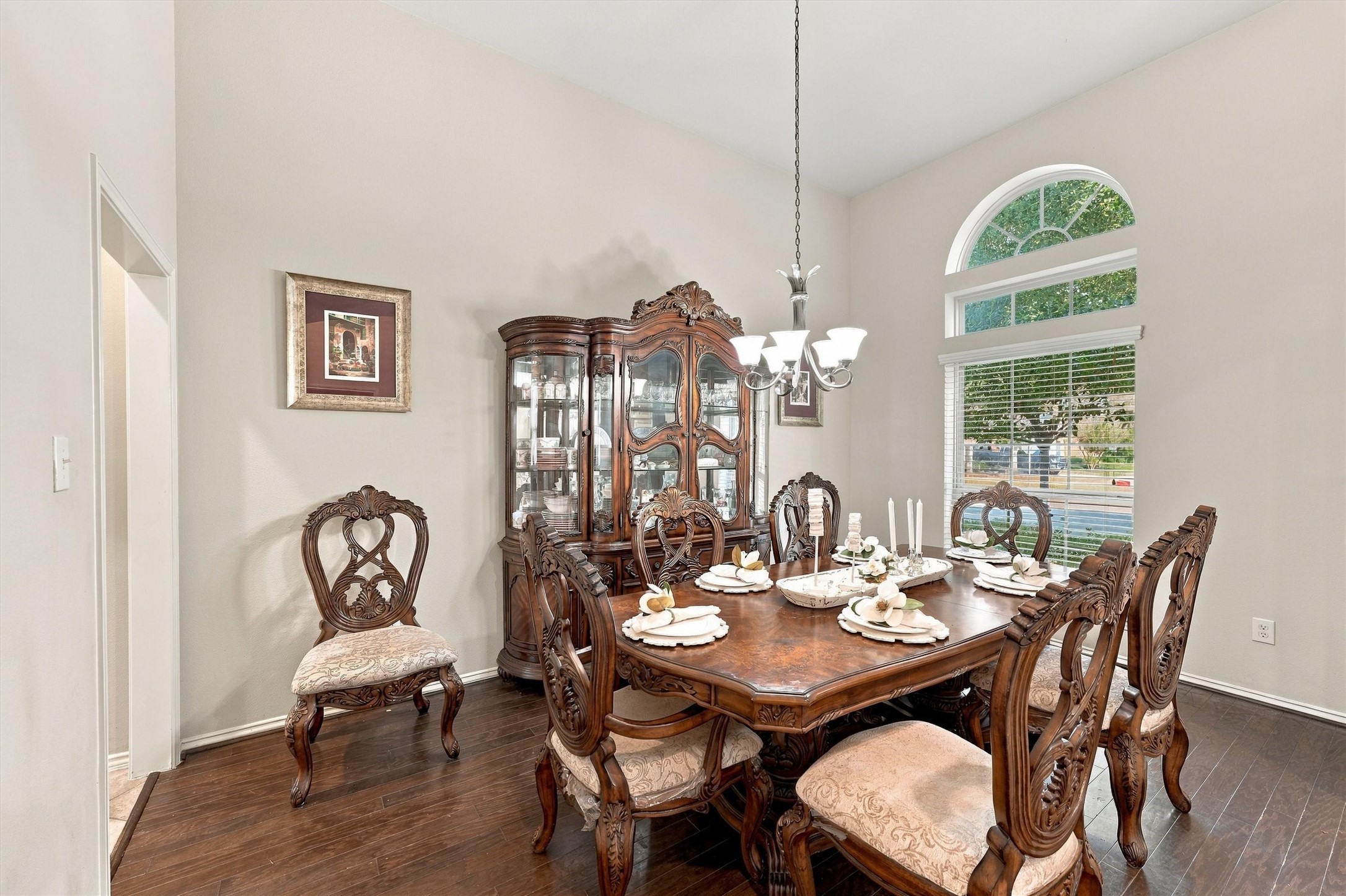 Ample dining area big enough to accommodate a table for up to ten people.