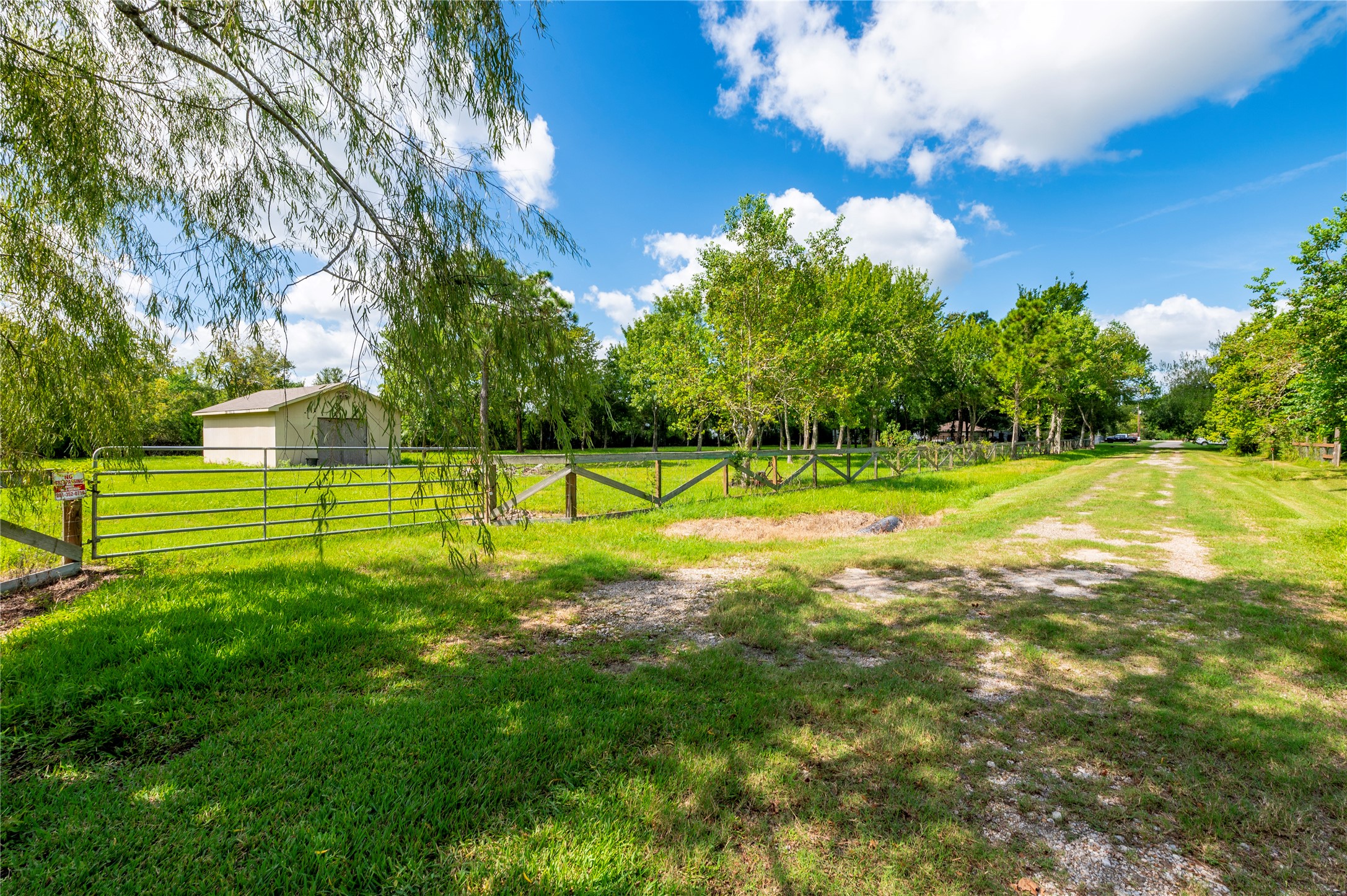 00 PARRISH, Santa Fe, TX 77510
