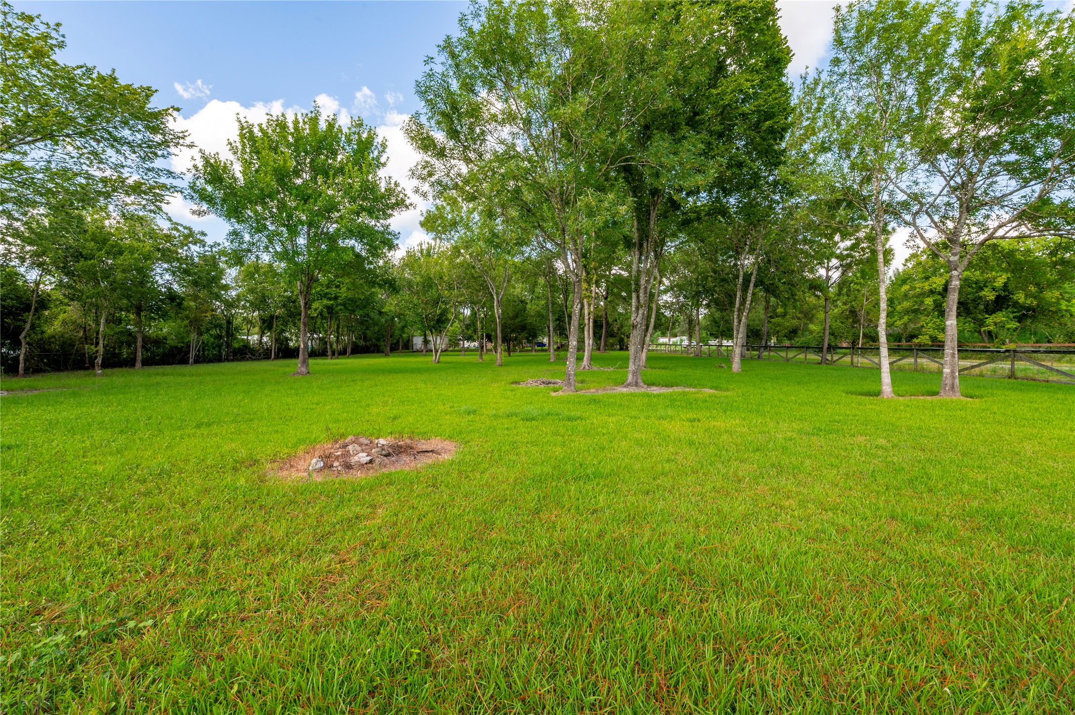 00 PARRISH, Santa Fe, TX 77510