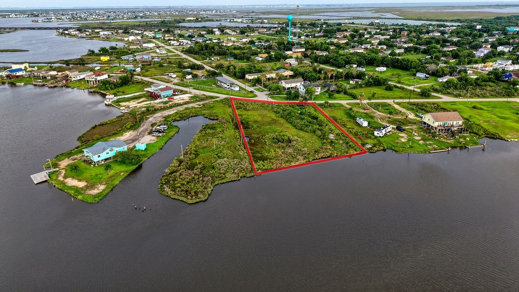 4808 Bayou Lane, Hitchcock, TX 77563