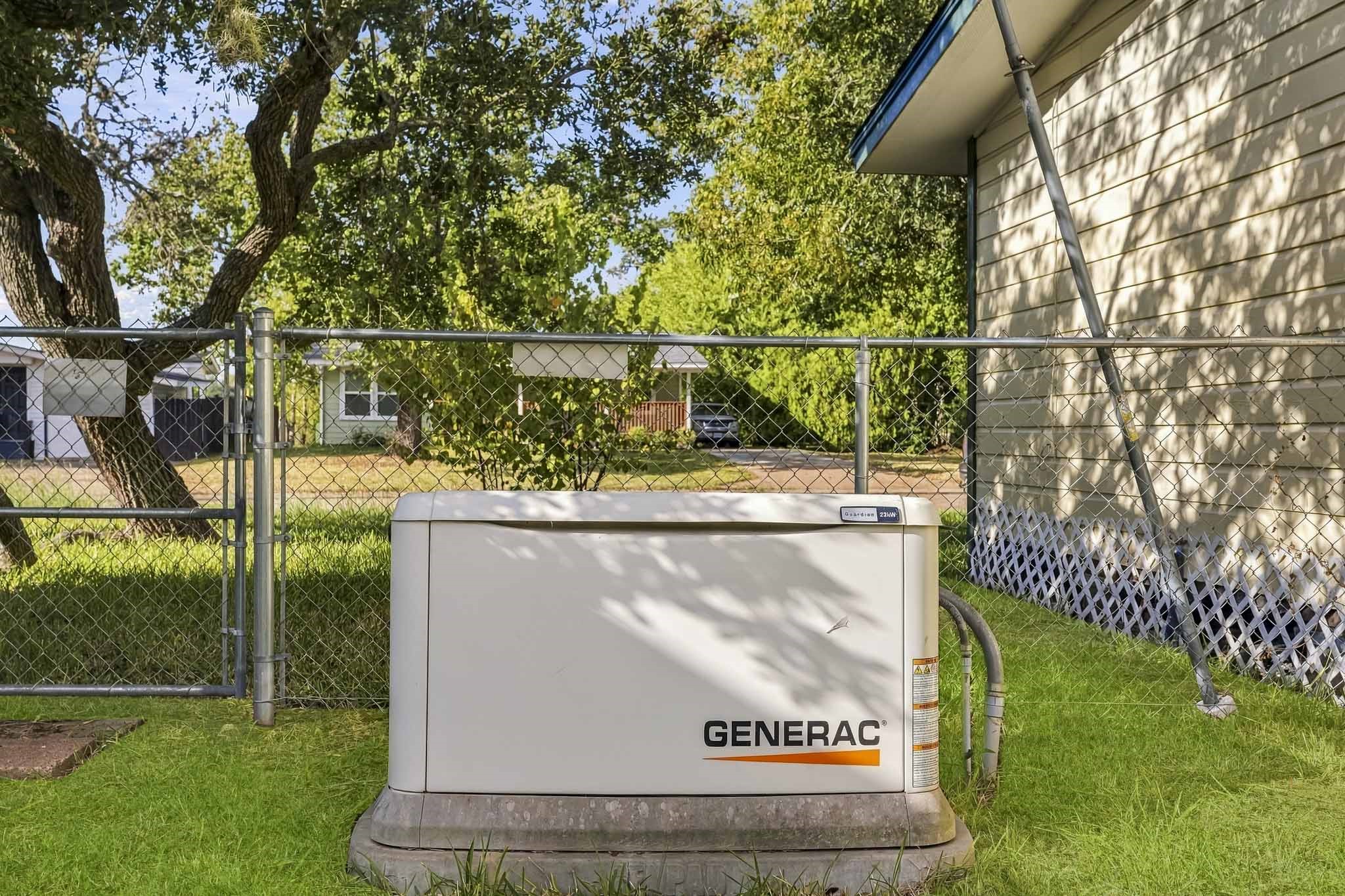 301 Azalea Street, Lake Jackson, TX 77566