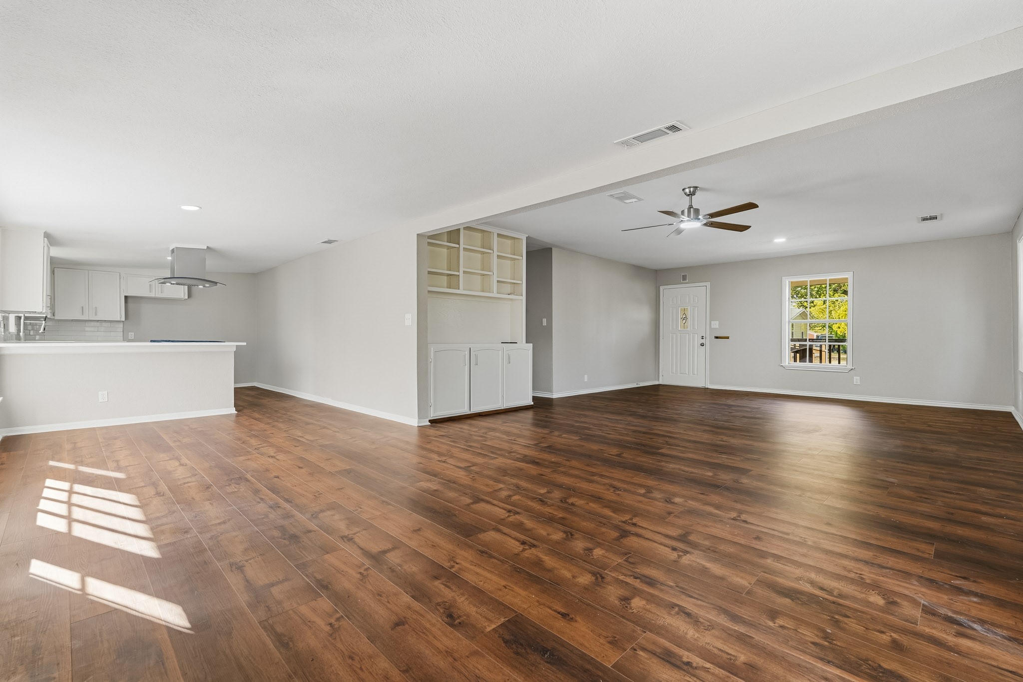 301 Azalea Street, Lake Jackson, TX 77566 301 Azalea Street, Lake Jackson, TX 77566