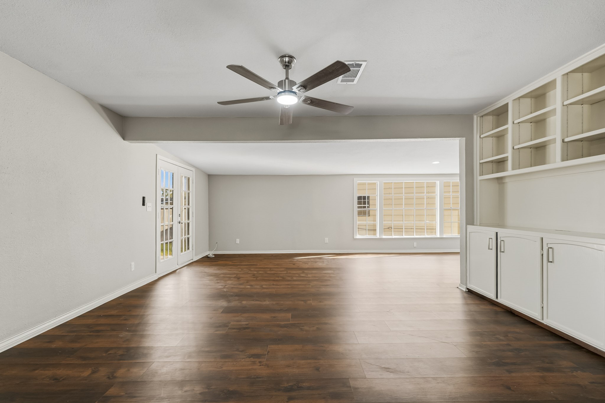 301 Azalea Street, Lake Jackson, TX 77566 301 Azalea Street, Lake Jackson, TX 77566