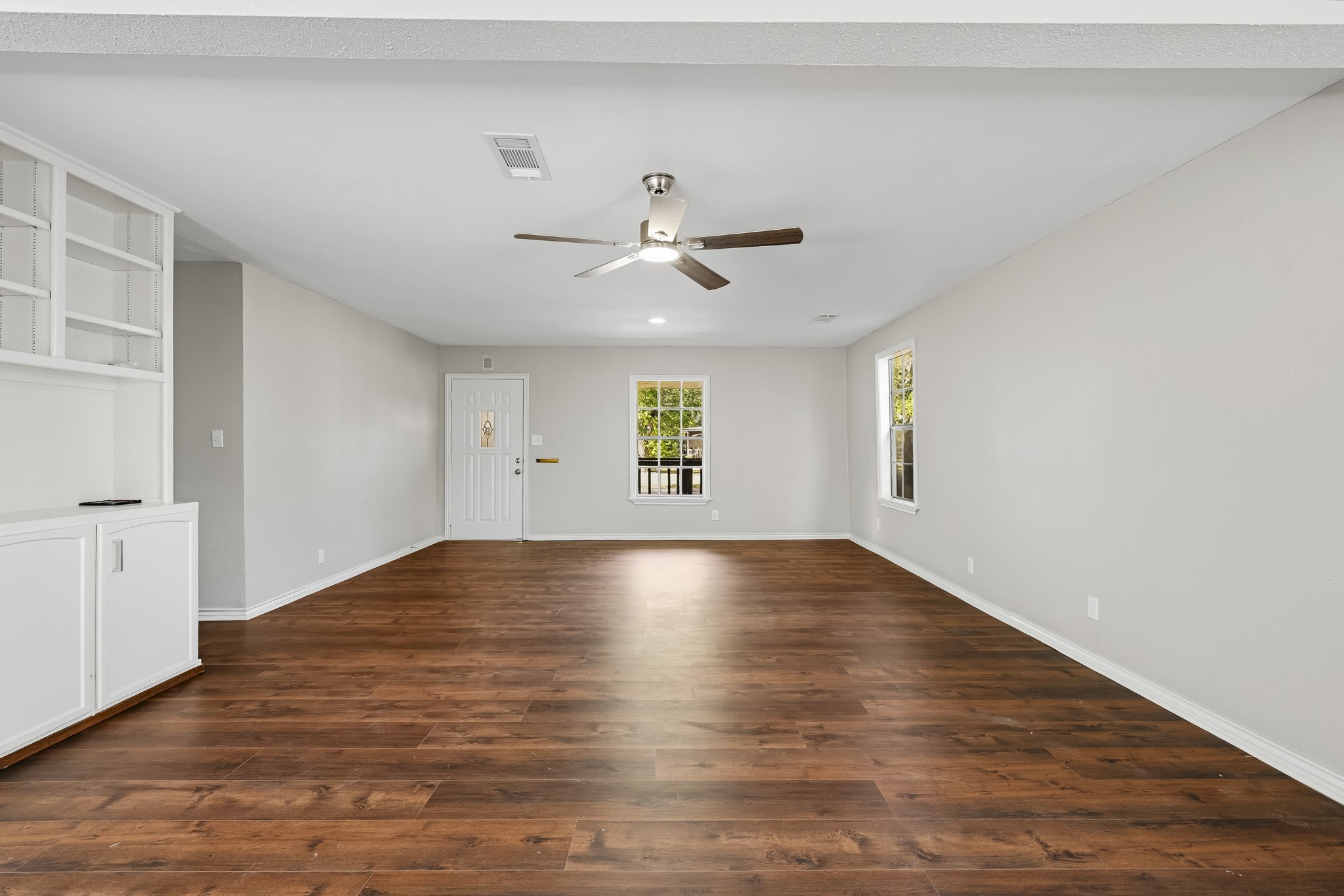301 Azalea Street, Lake Jackson, TX 77566 301 Azalea Street, Lake Jackson, TX 77566