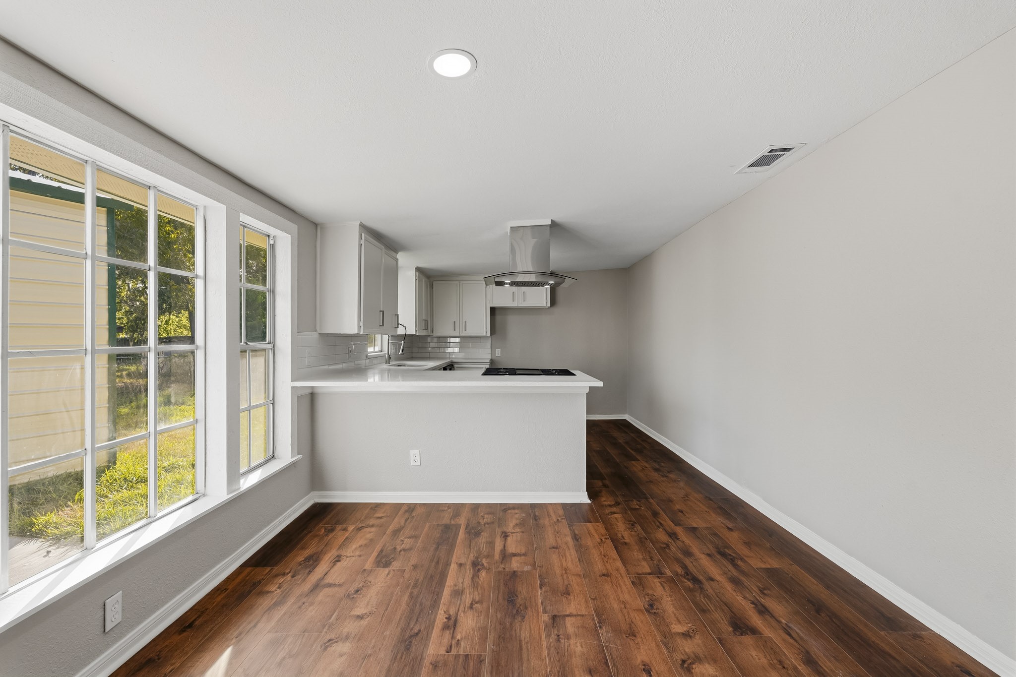 301 Azalea Street, Lake Jackson, TX 77566 301 Azalea Street, Lake Jackson, TX 77566