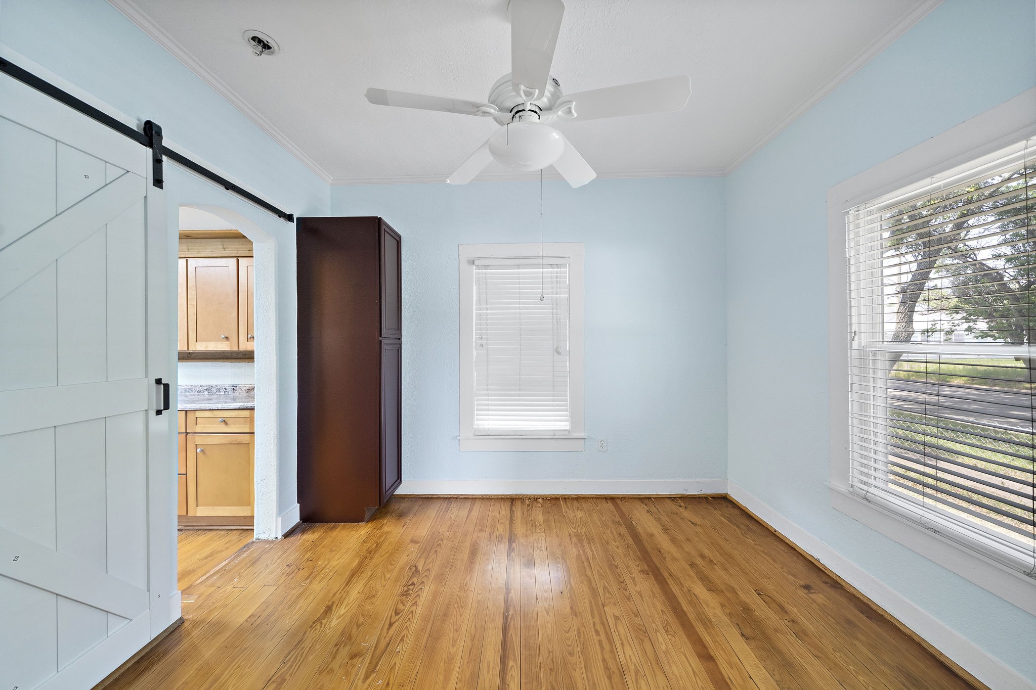 502 6th Avenue N, Texas City, TX 77590