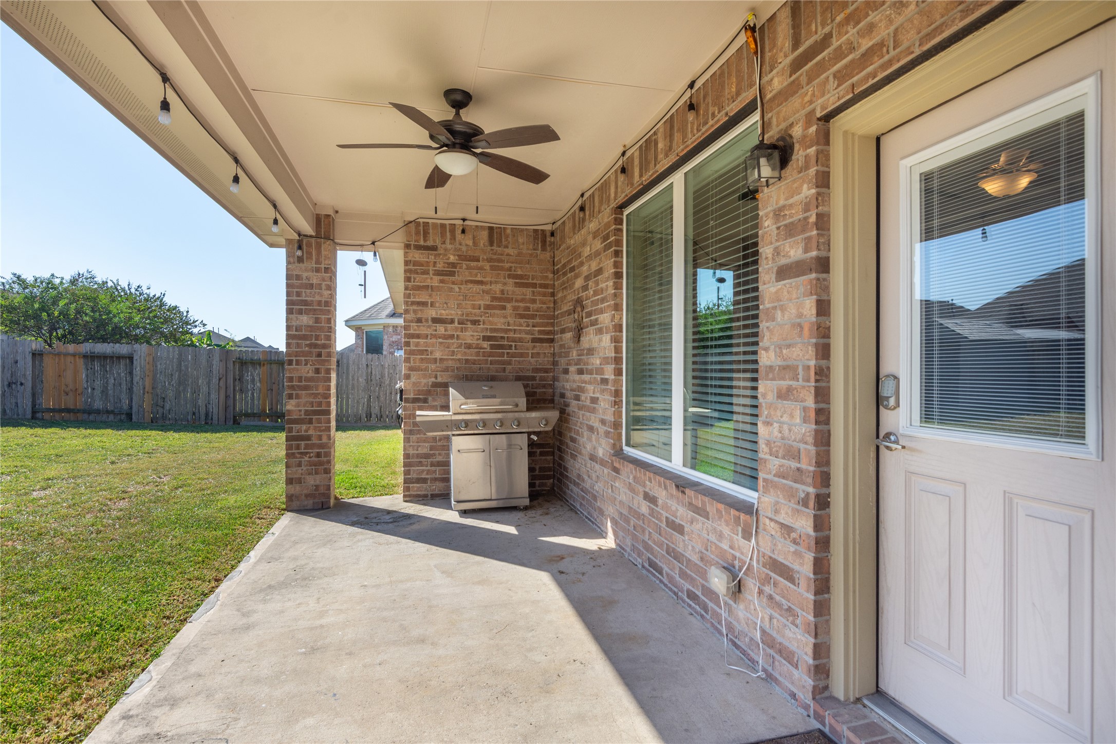 21670 Chokecherry Avenue, Porter, TX 77365