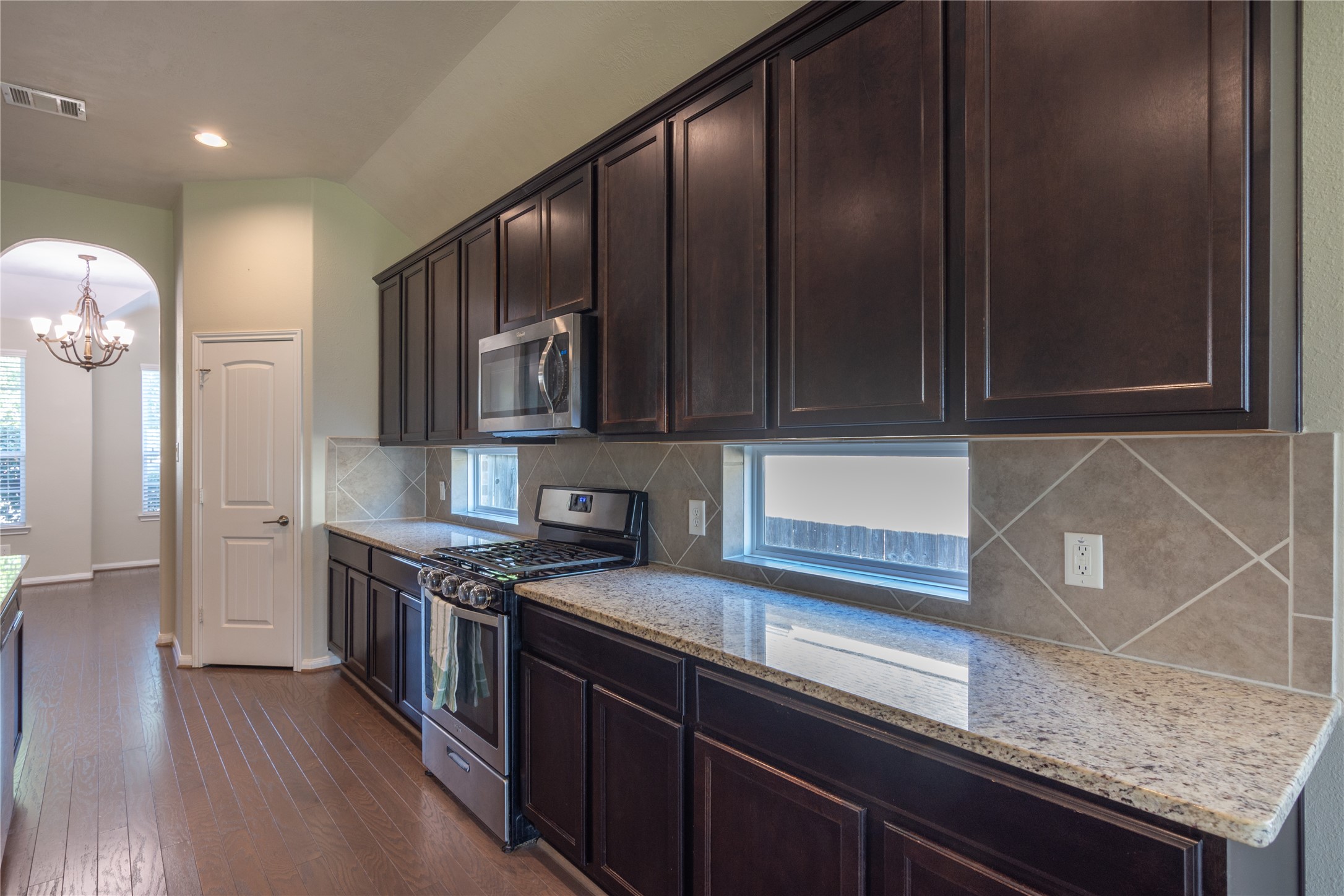 21670 Chokecherry Avenue, Porter, TX 77365