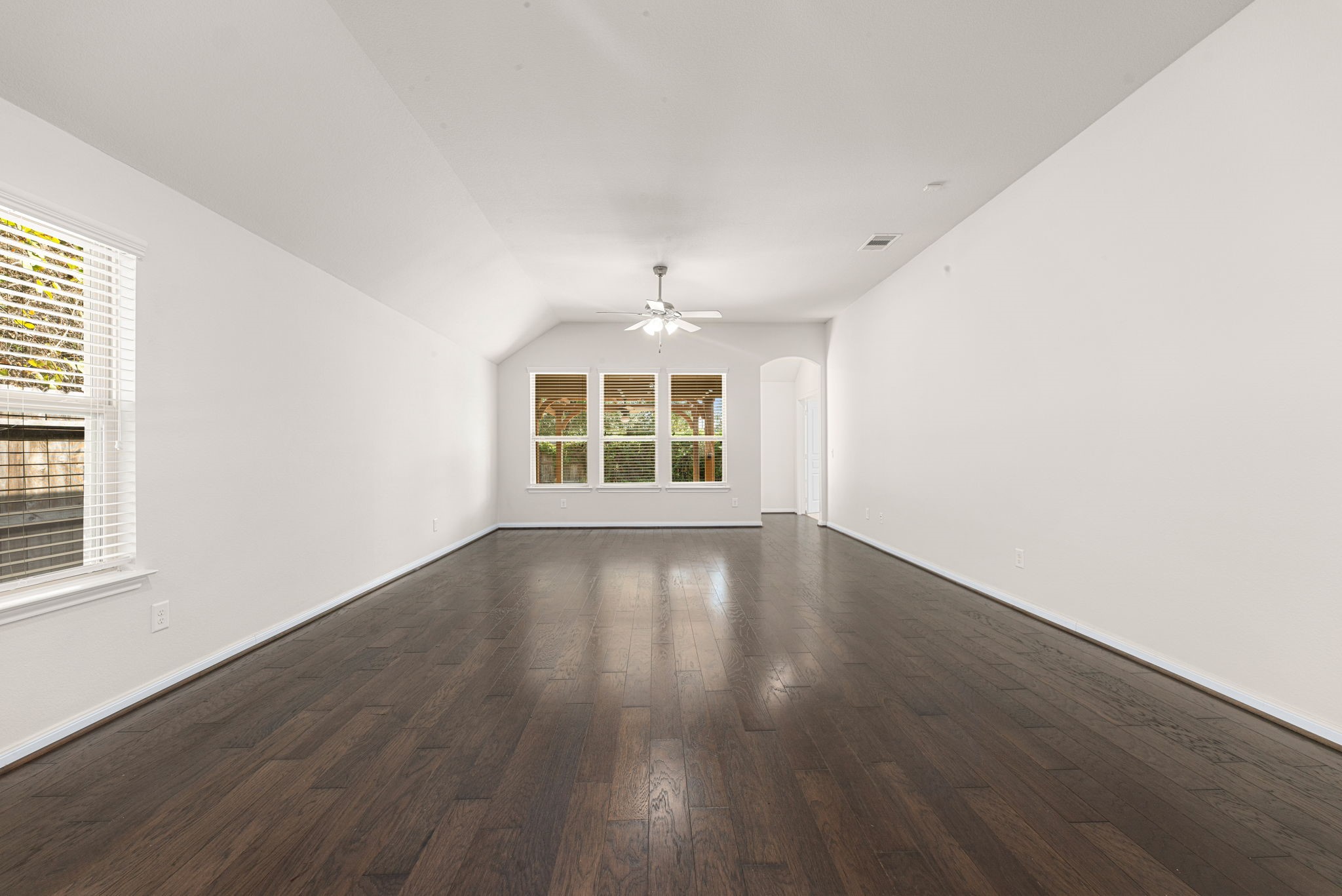 4568 Argonne Woods Drive, Porter, TX 77365