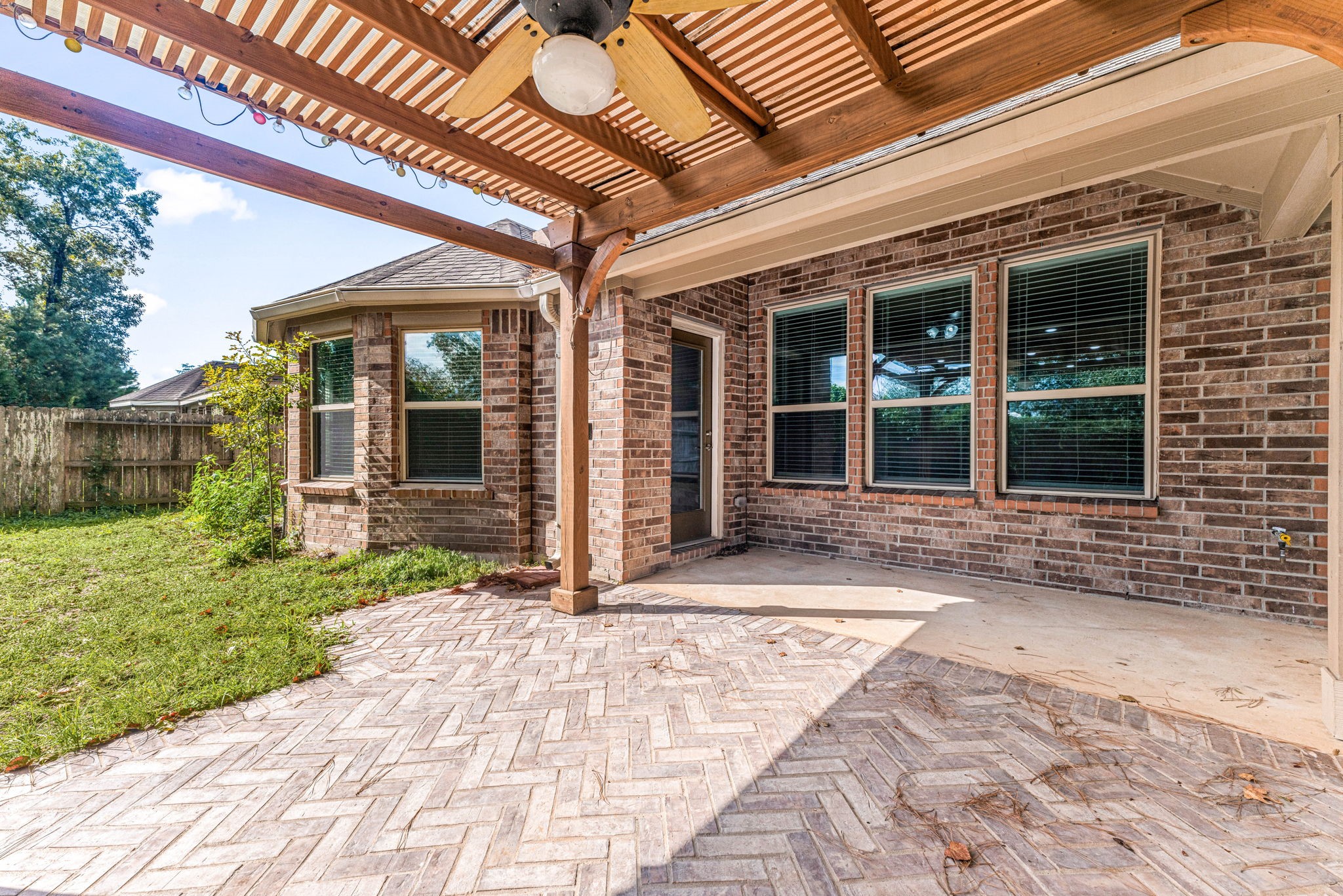4568 Argonne Woods Drive, Porter, TX 77365