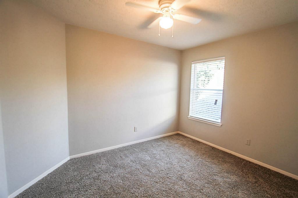 2nd bdrm has water view.