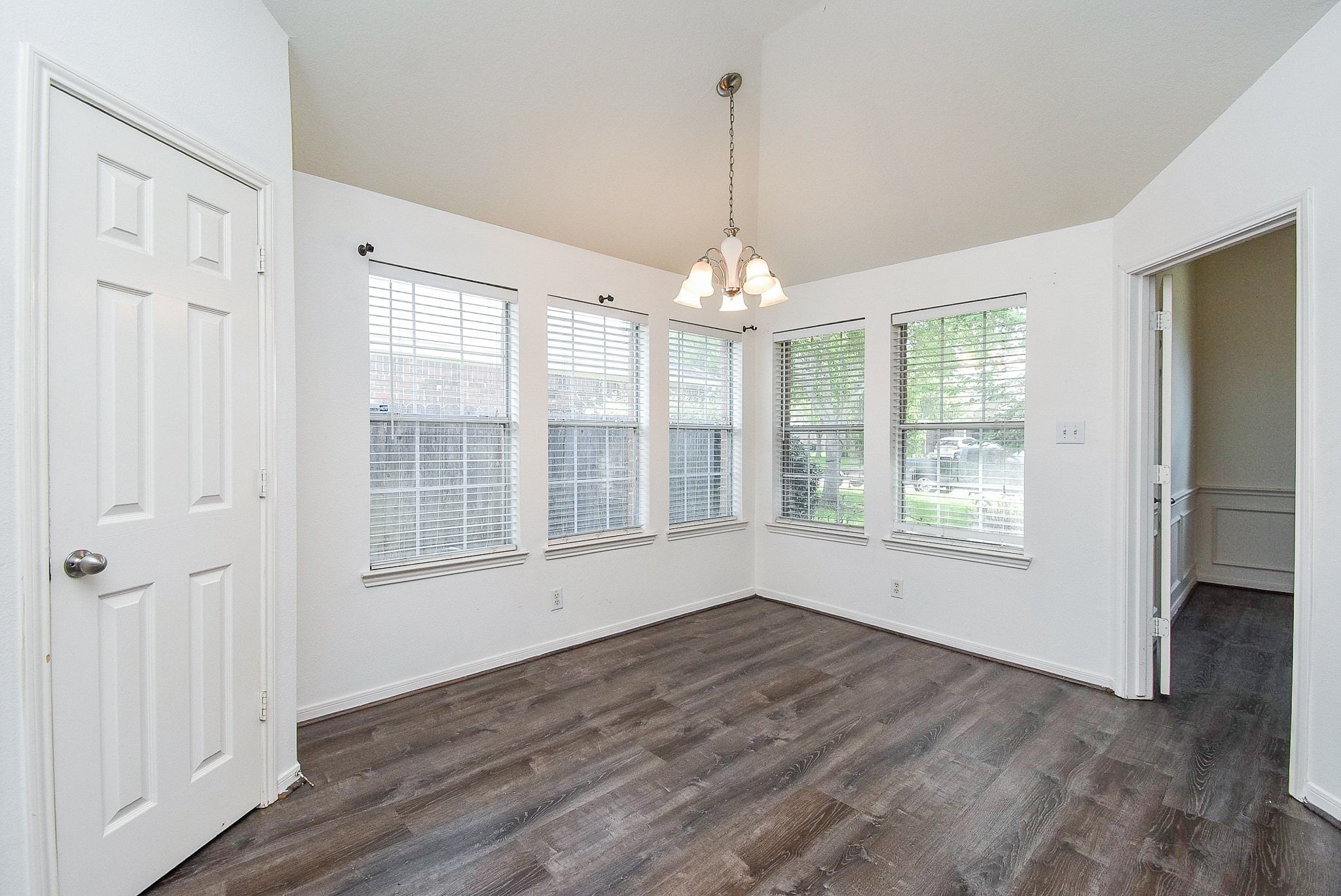 128 Long Canyon Lane, Richmond, TX 77469