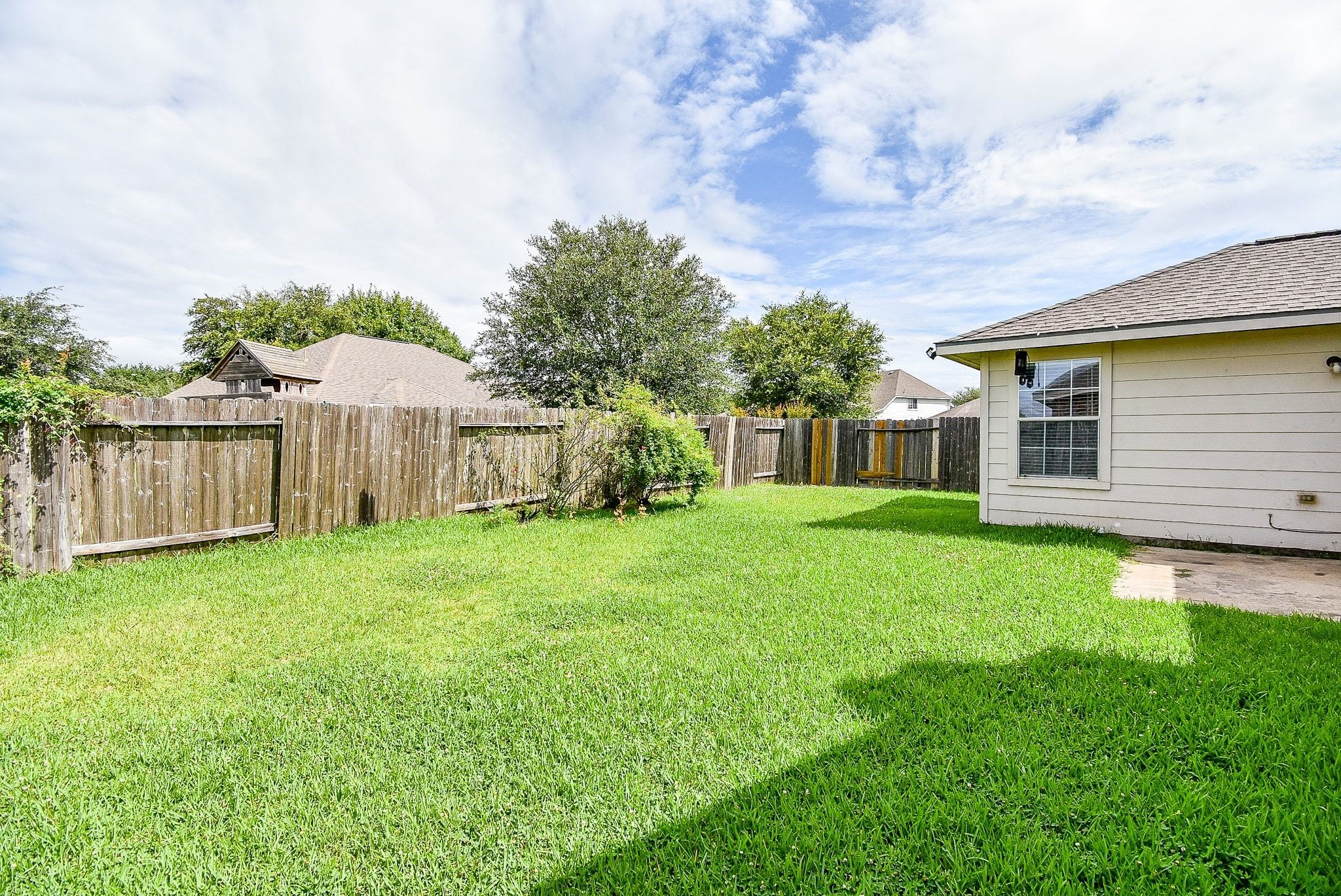 128 Long Canyon Lane, Richmond, TX 77469