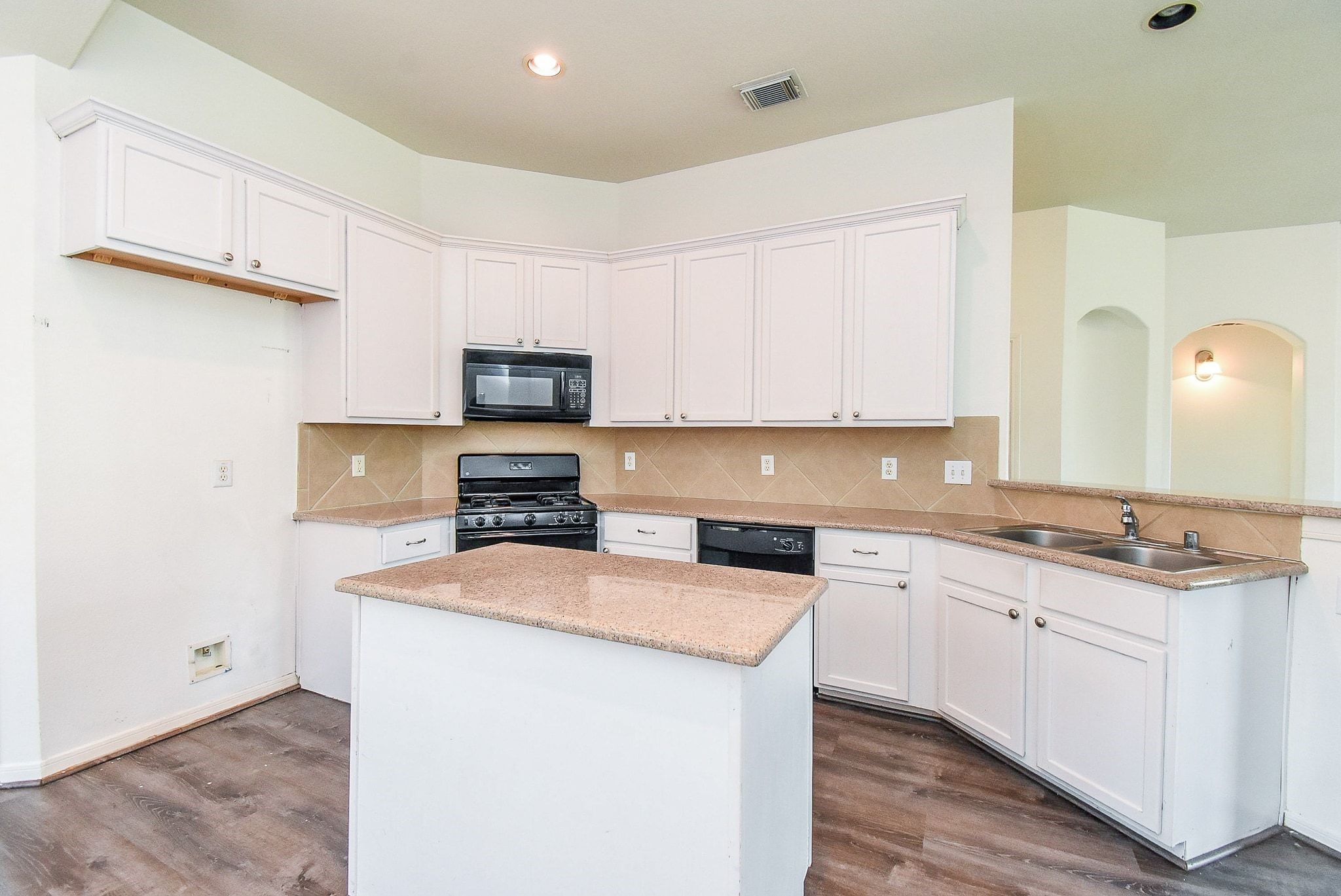 128 Long Canyon Lane, Richmond, TX 77469