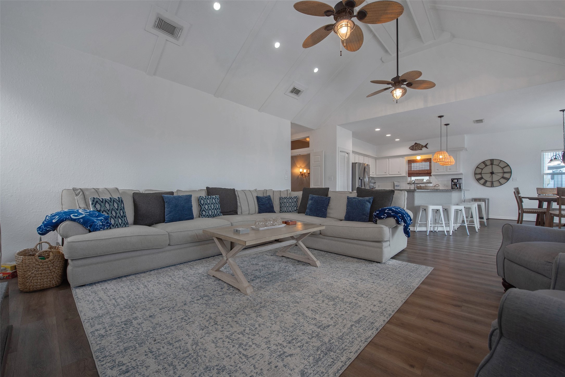 318 Sunset Circle, Tiki Island, TX 77554 318 Sunset Circle, Tiki Island, TX 77554