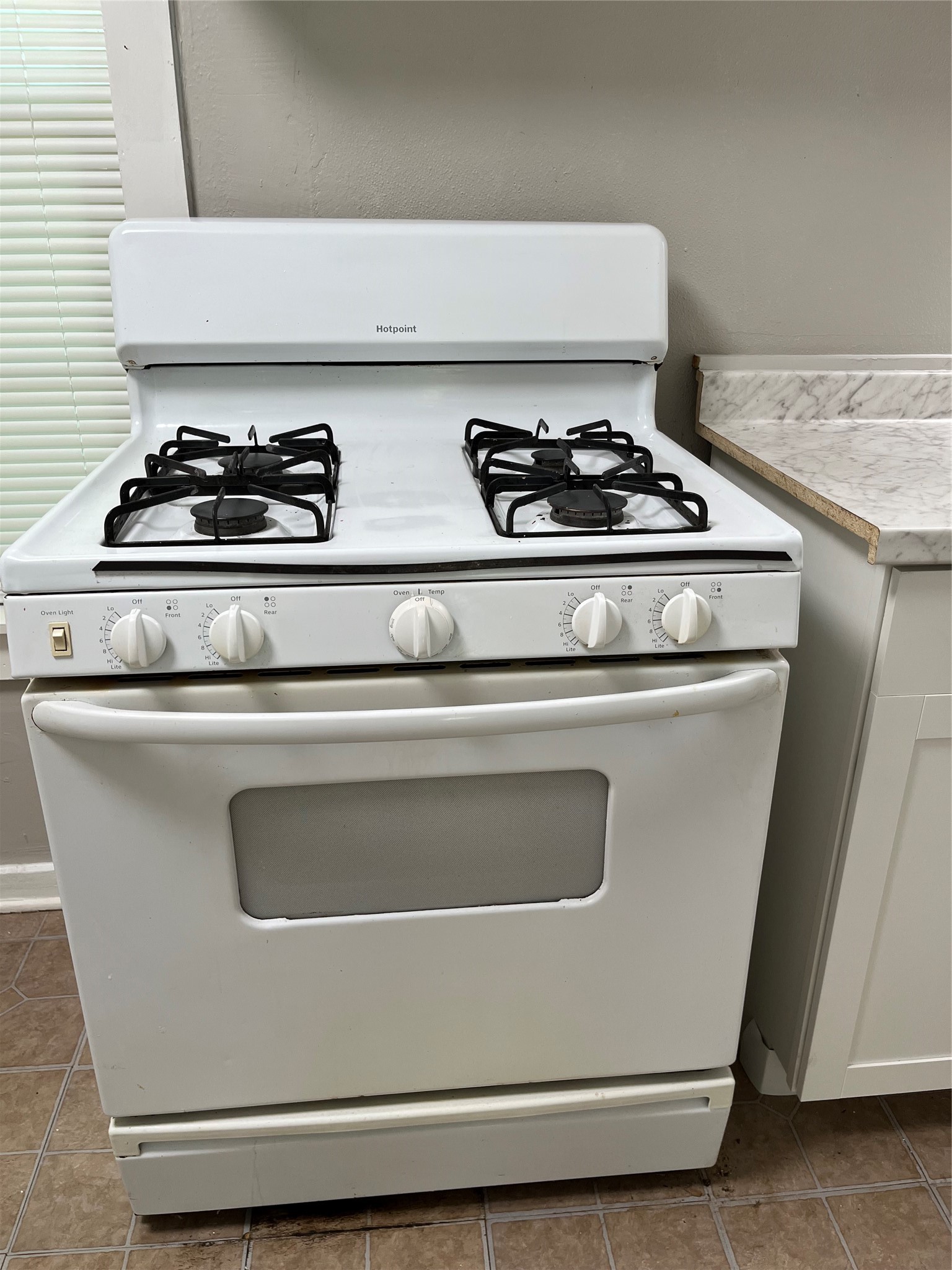 Freestanding Gas stove with oven