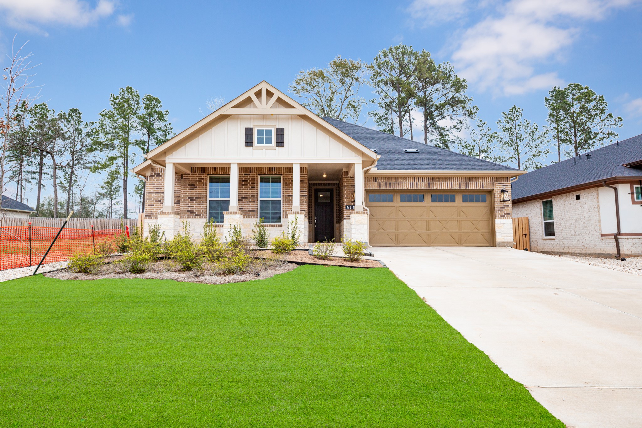 Welcome home to 41422 Threadgill Way located in COLTON and zoned to Magnolia ISD!