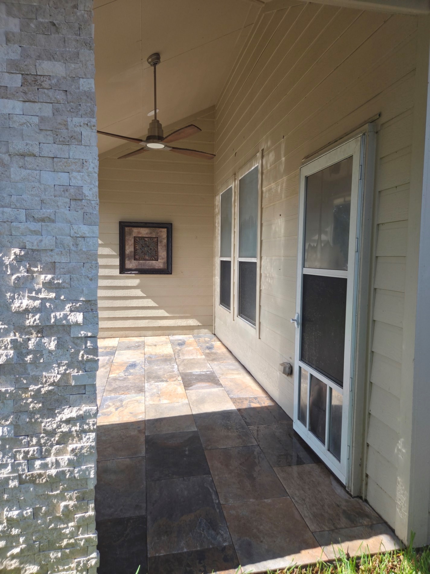 Covered patio with gas fireplace