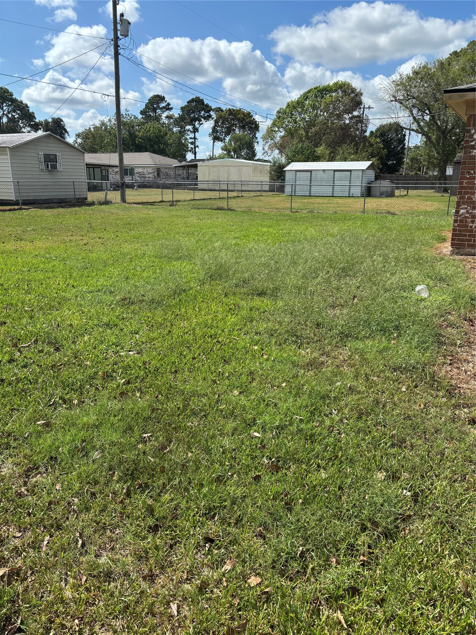 608 Circle Way, Alvin, TX 77511