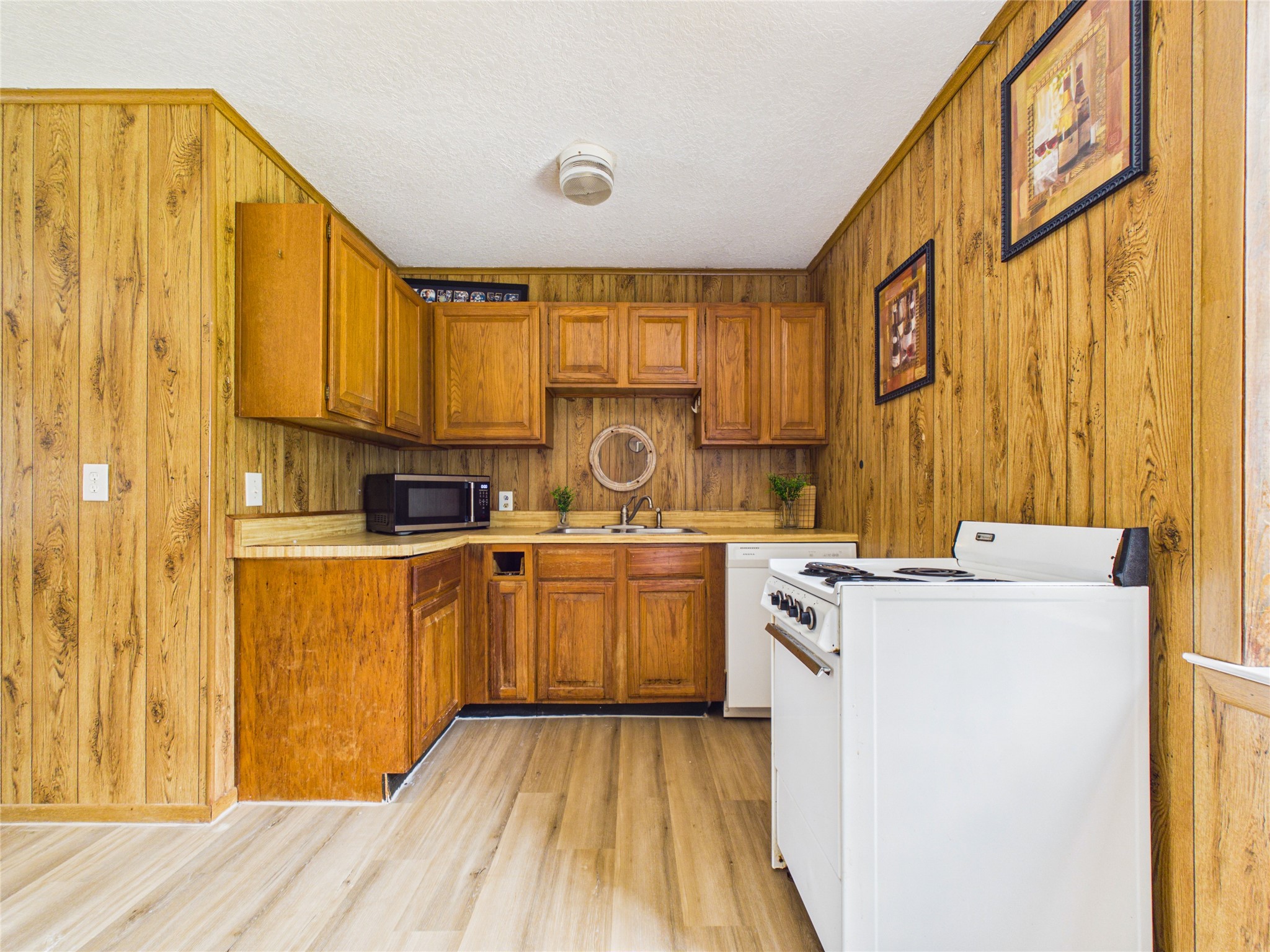 Kitchen of garage apt