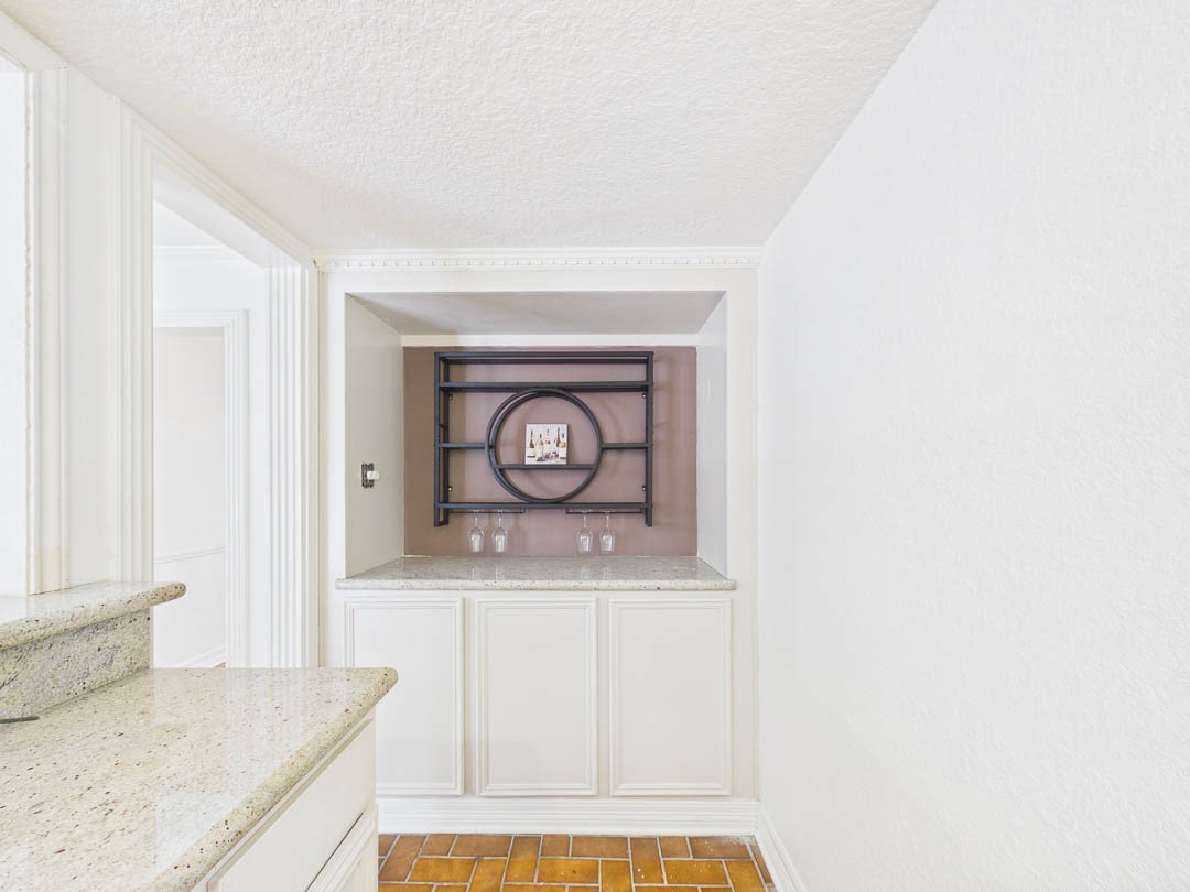Wet bar