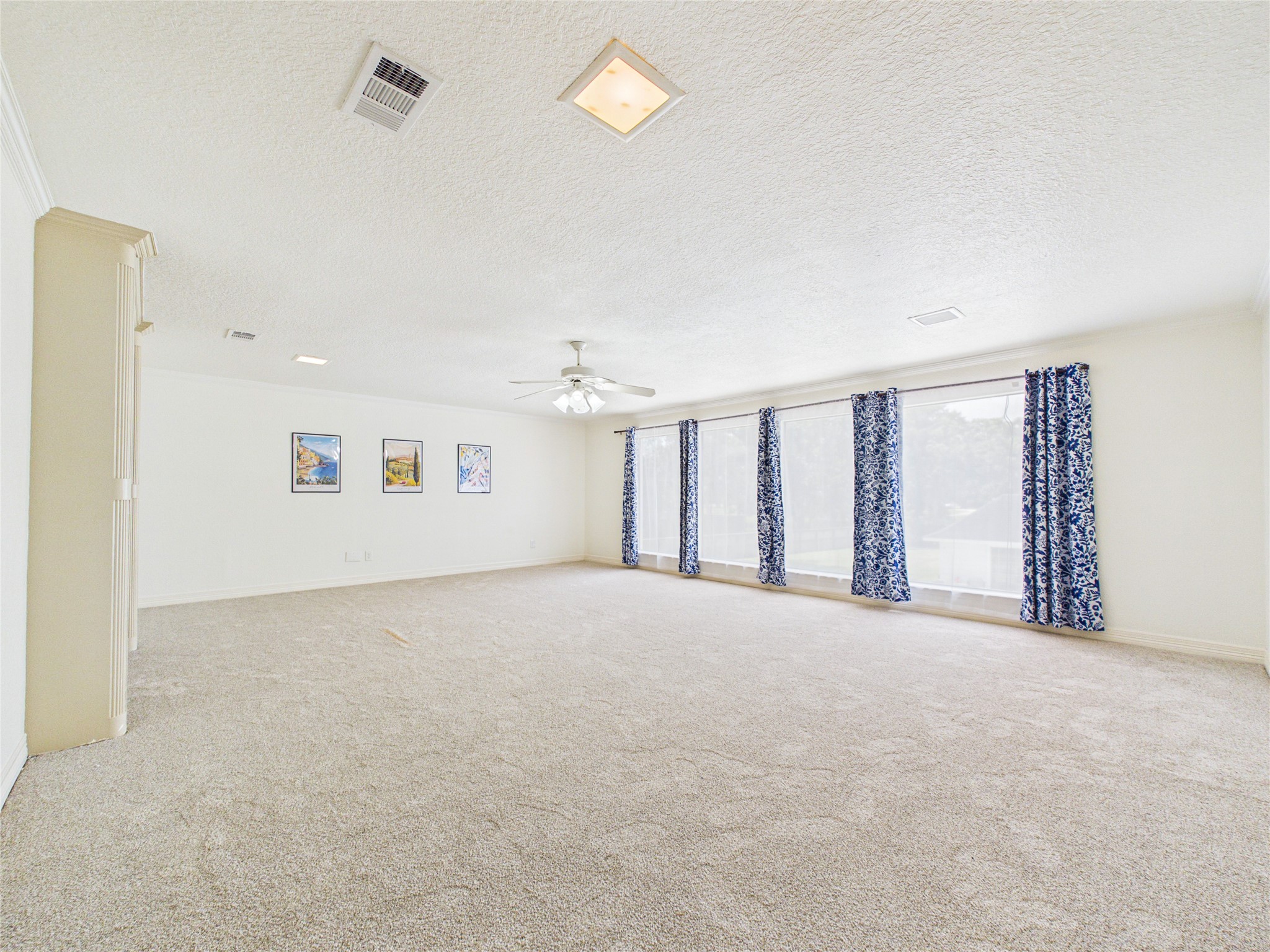 Bedroom/large family room