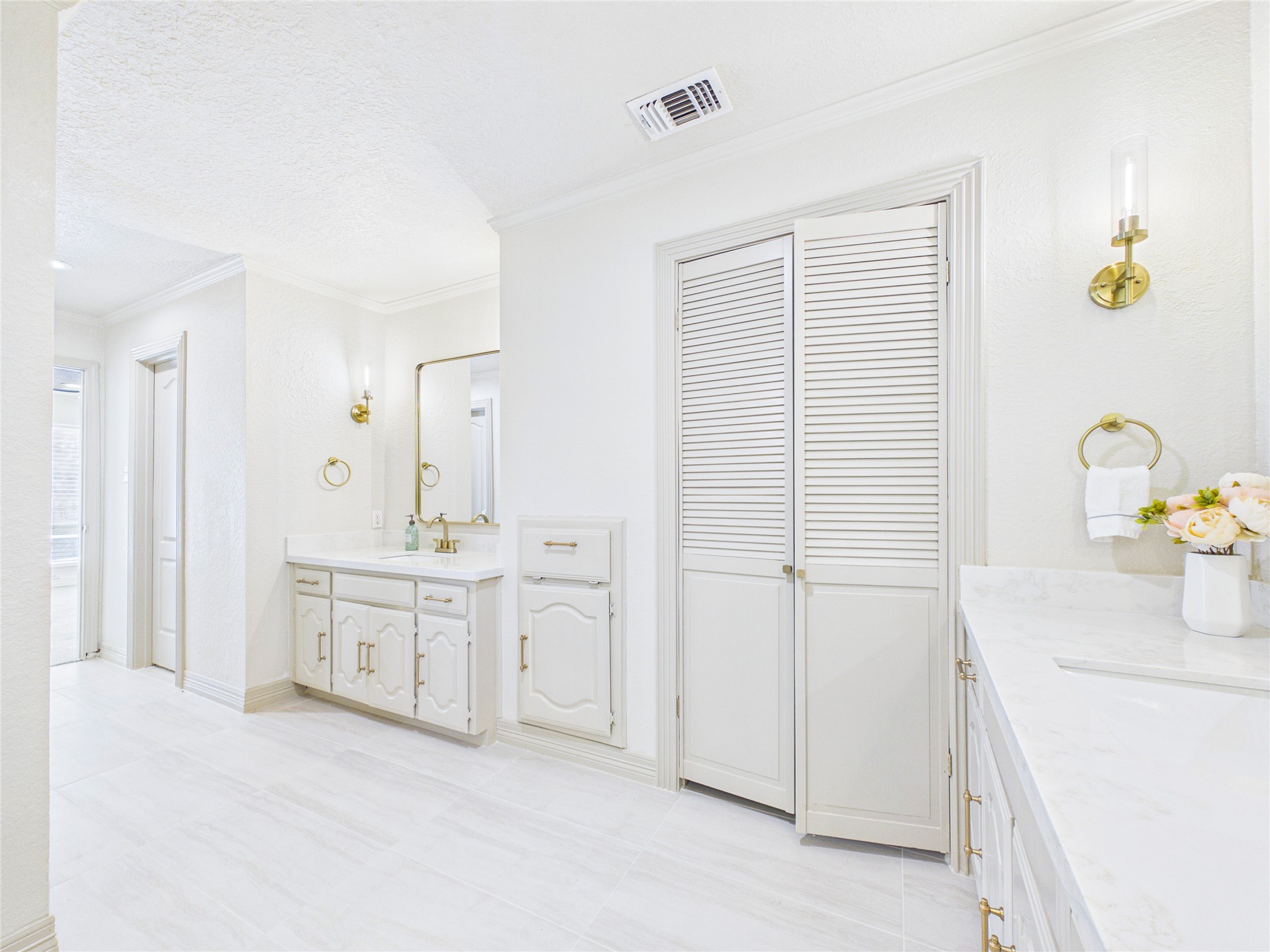 Main bathroom view from tub area