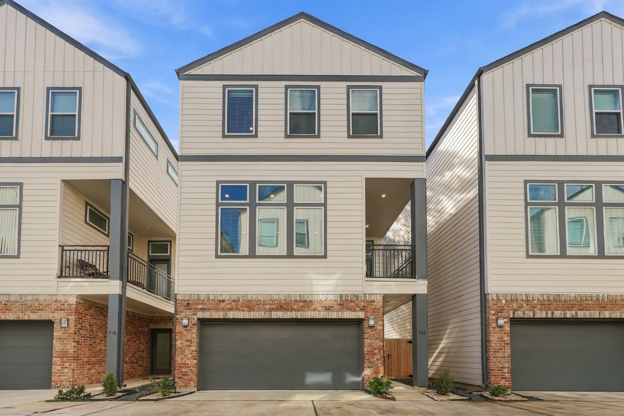 728 W Donovan Street, Houston, TX 77091