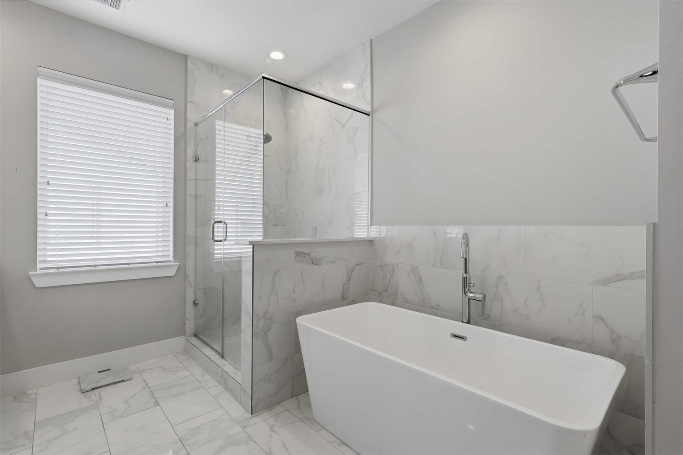 728 W Donovan Street, Houston, TX 77091